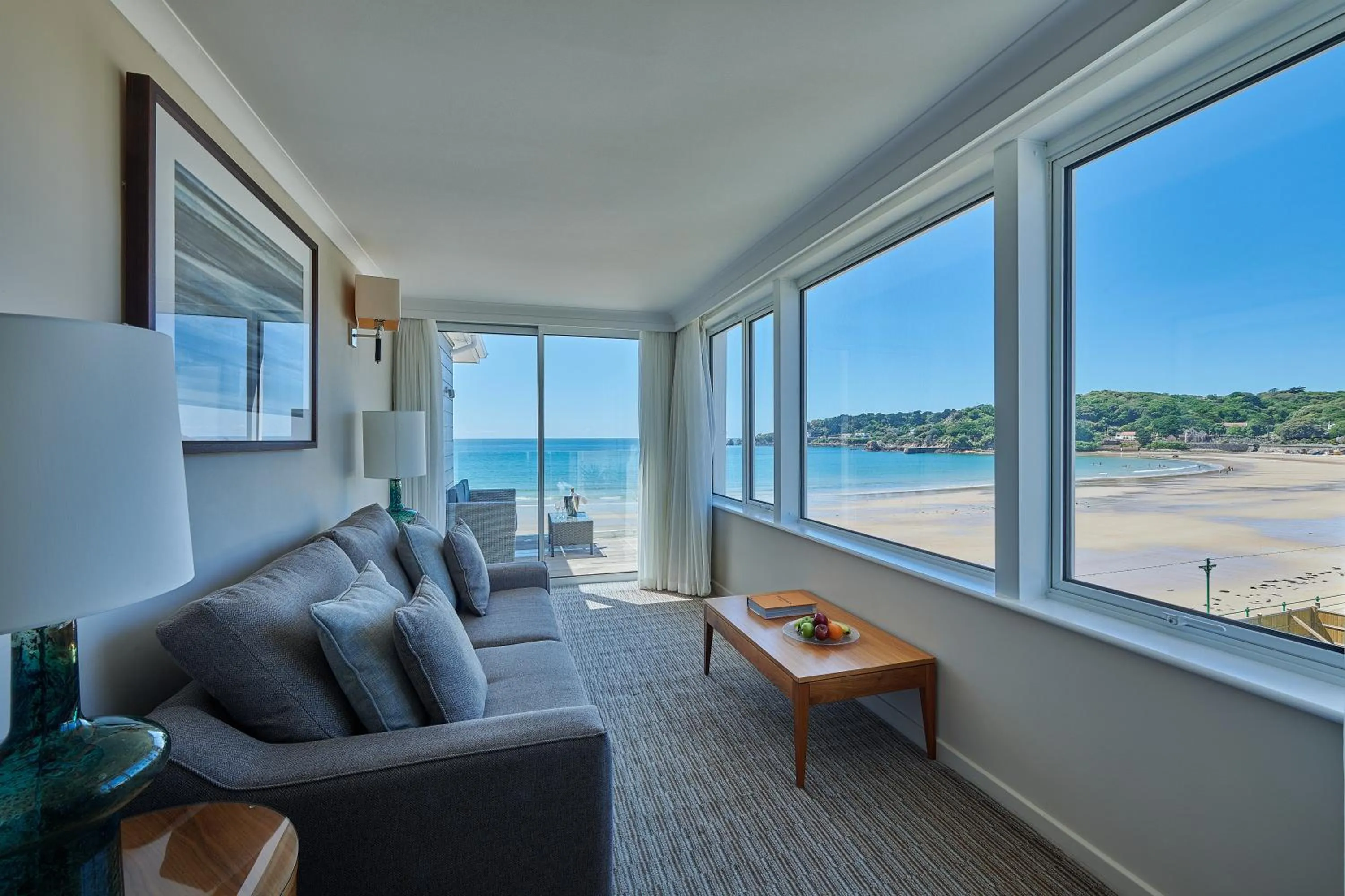 Seating area in L’Horizon Beach Hotel & Spa