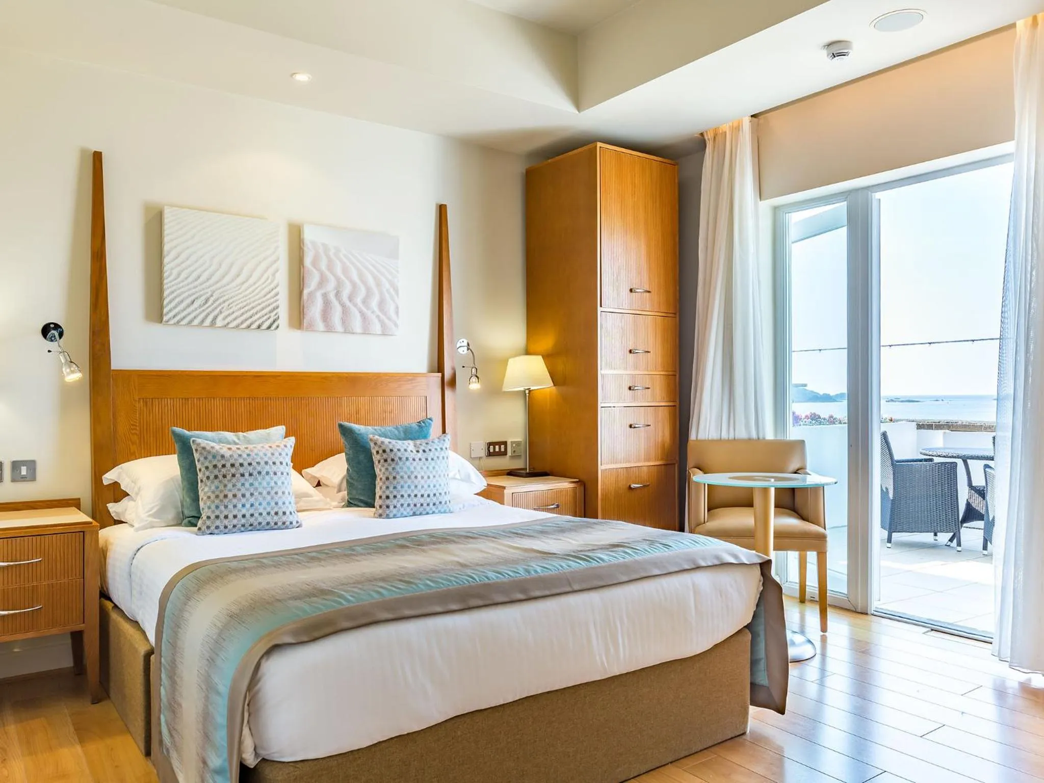 Bedroom, Bed in L’Horizon Beach Hotel & Spa