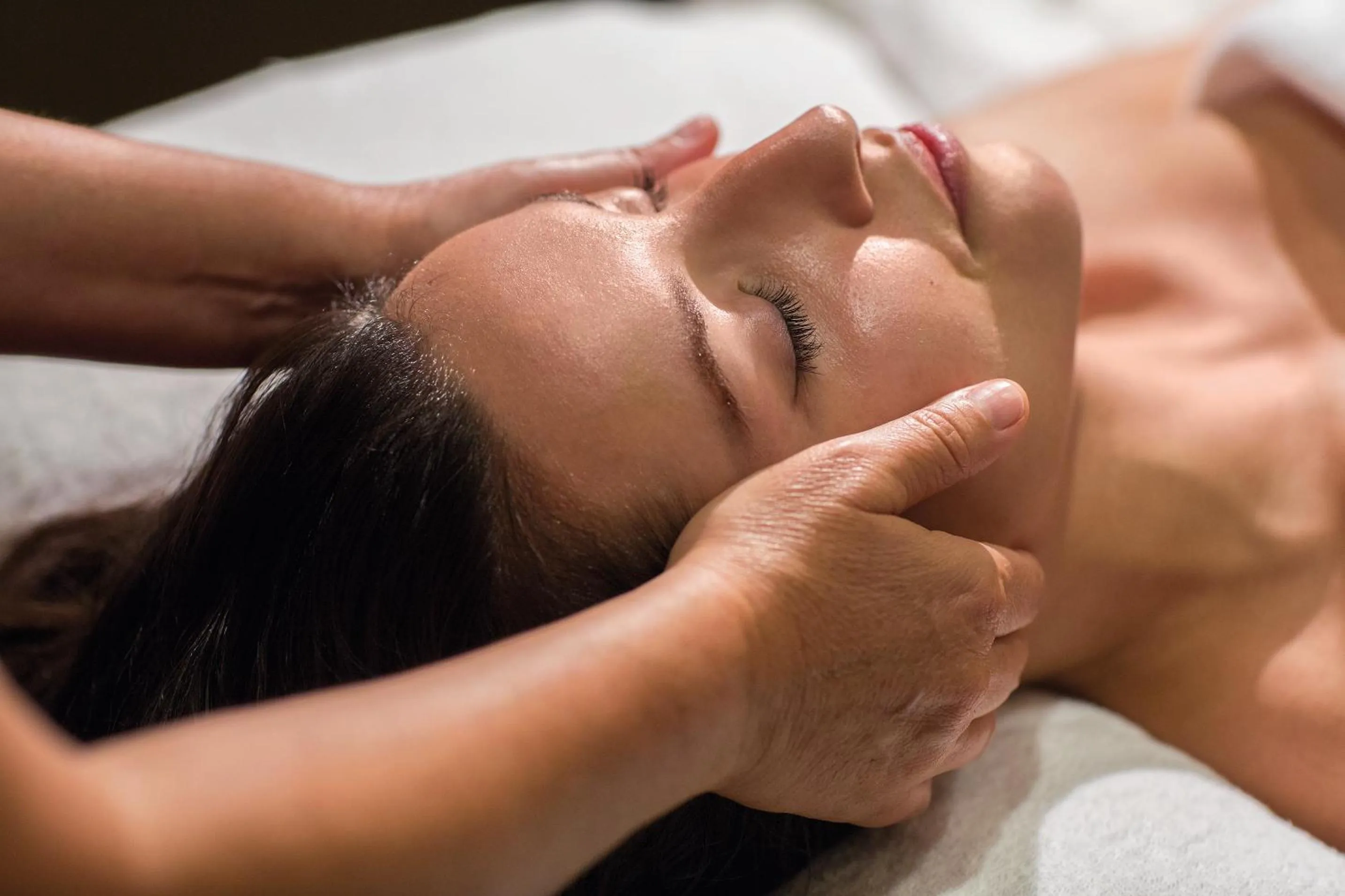 Massage in L’Horizon Beach Hotel & Spa