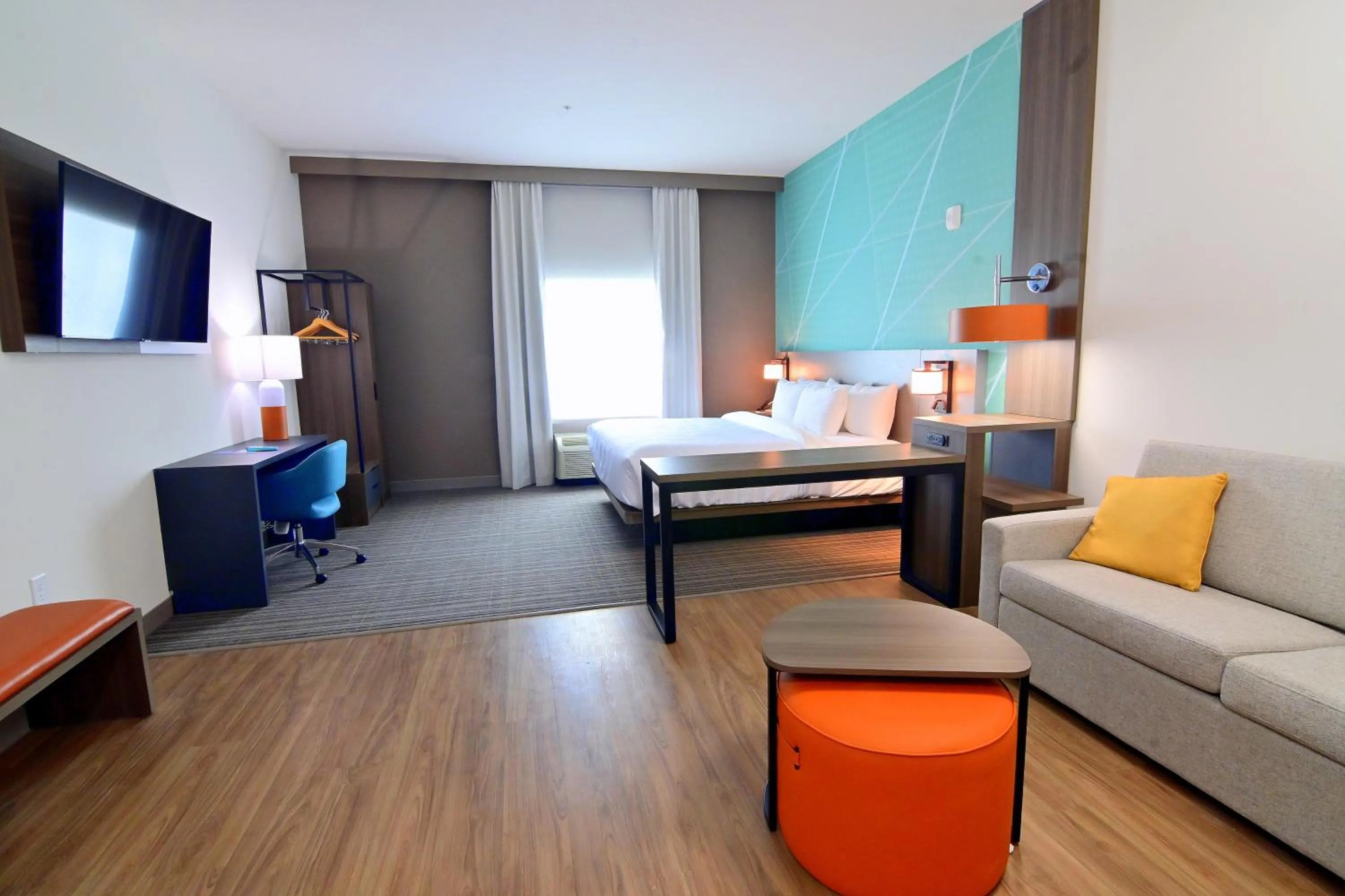 Bedroom, Bed in Comfort Suites Titusville near Kennedy Space Center