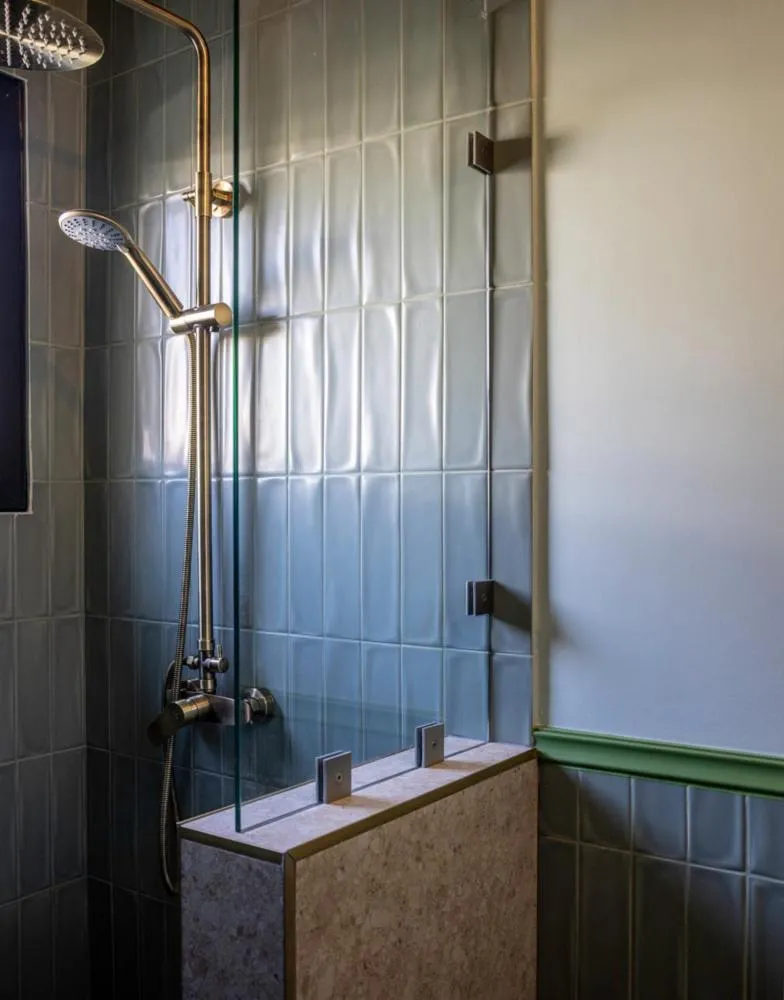 Shower in Casa Cecilia Santiago