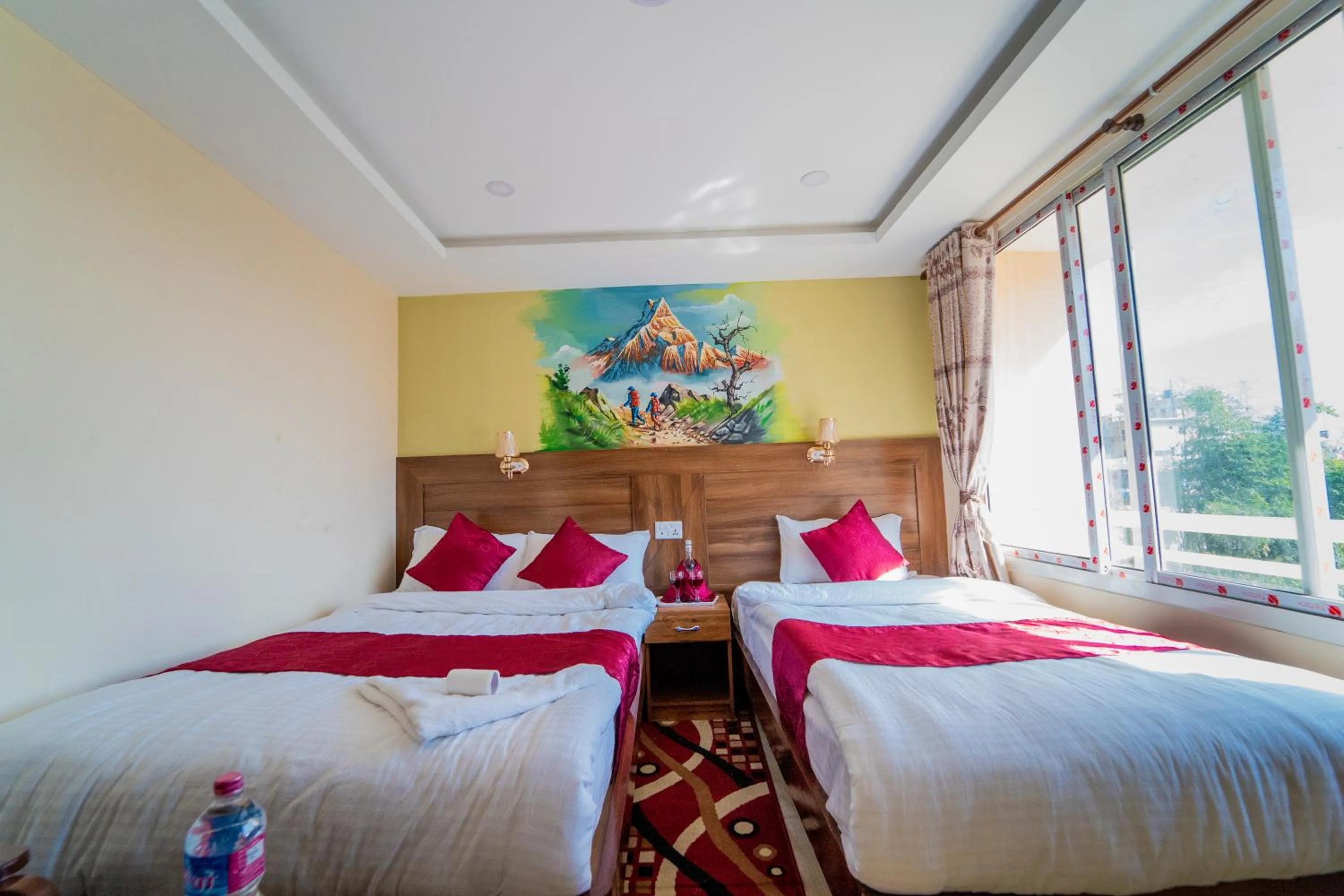 Photo of the whole room, Bed in Hotel Royal Image