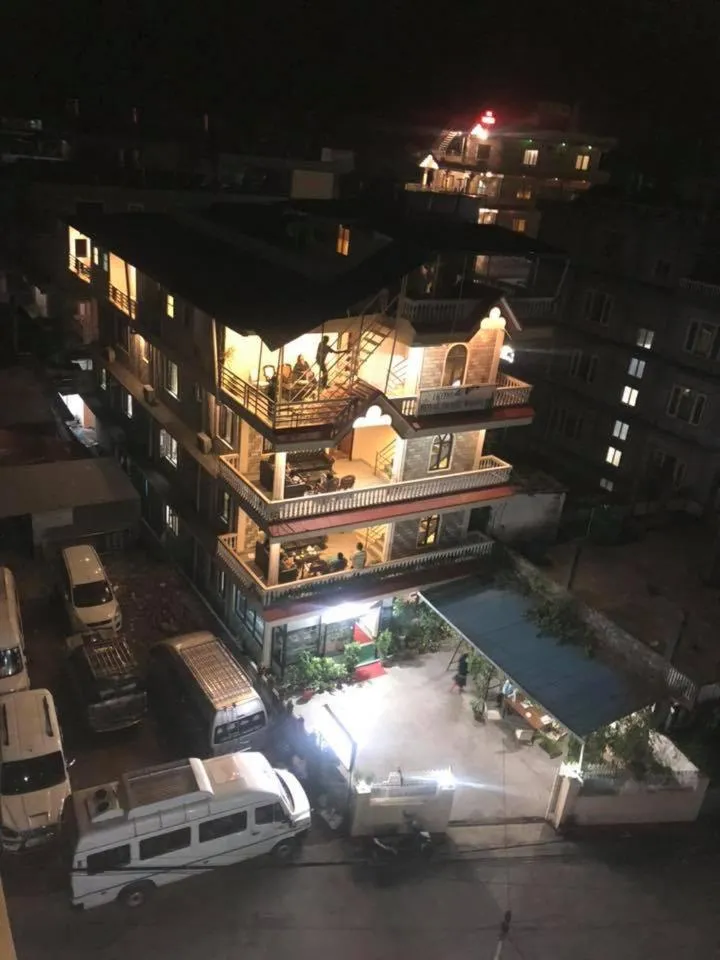 Property building in Hotel Royal Image