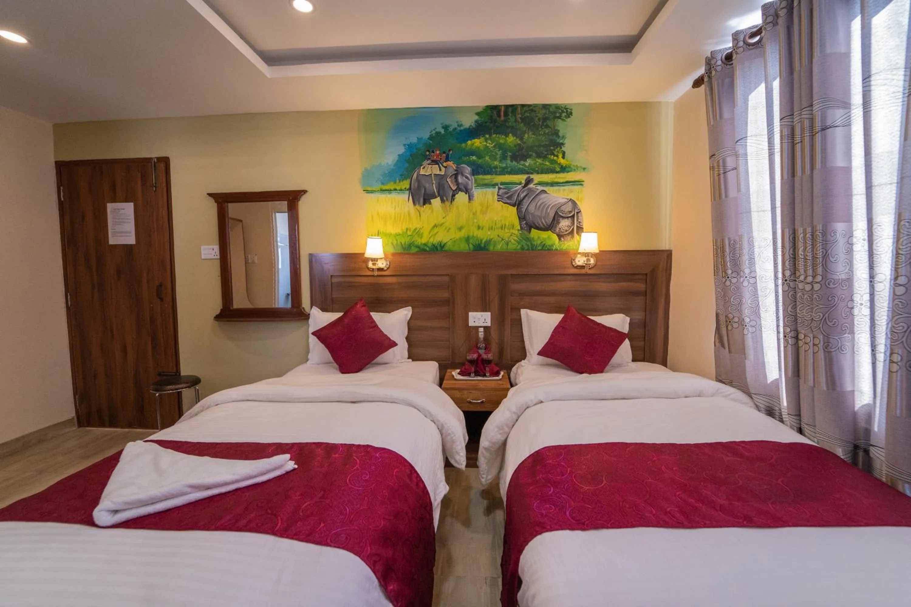 Photo of the whole room, Bed in Hotel Royal Image