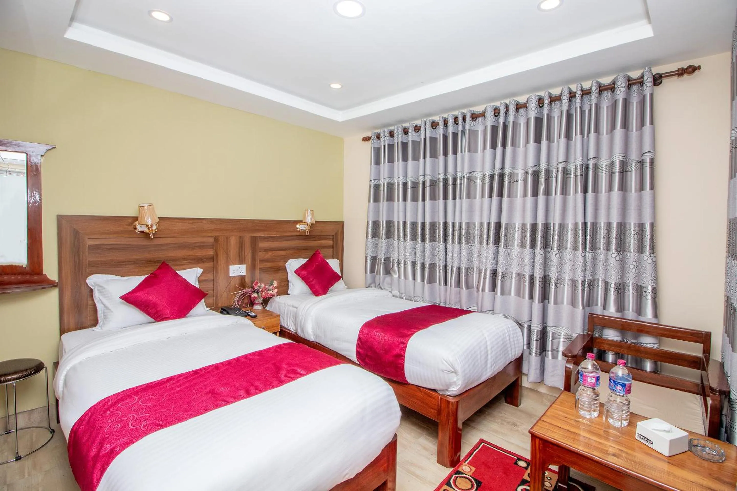Bedroom, Bed in Hotel Royal Image