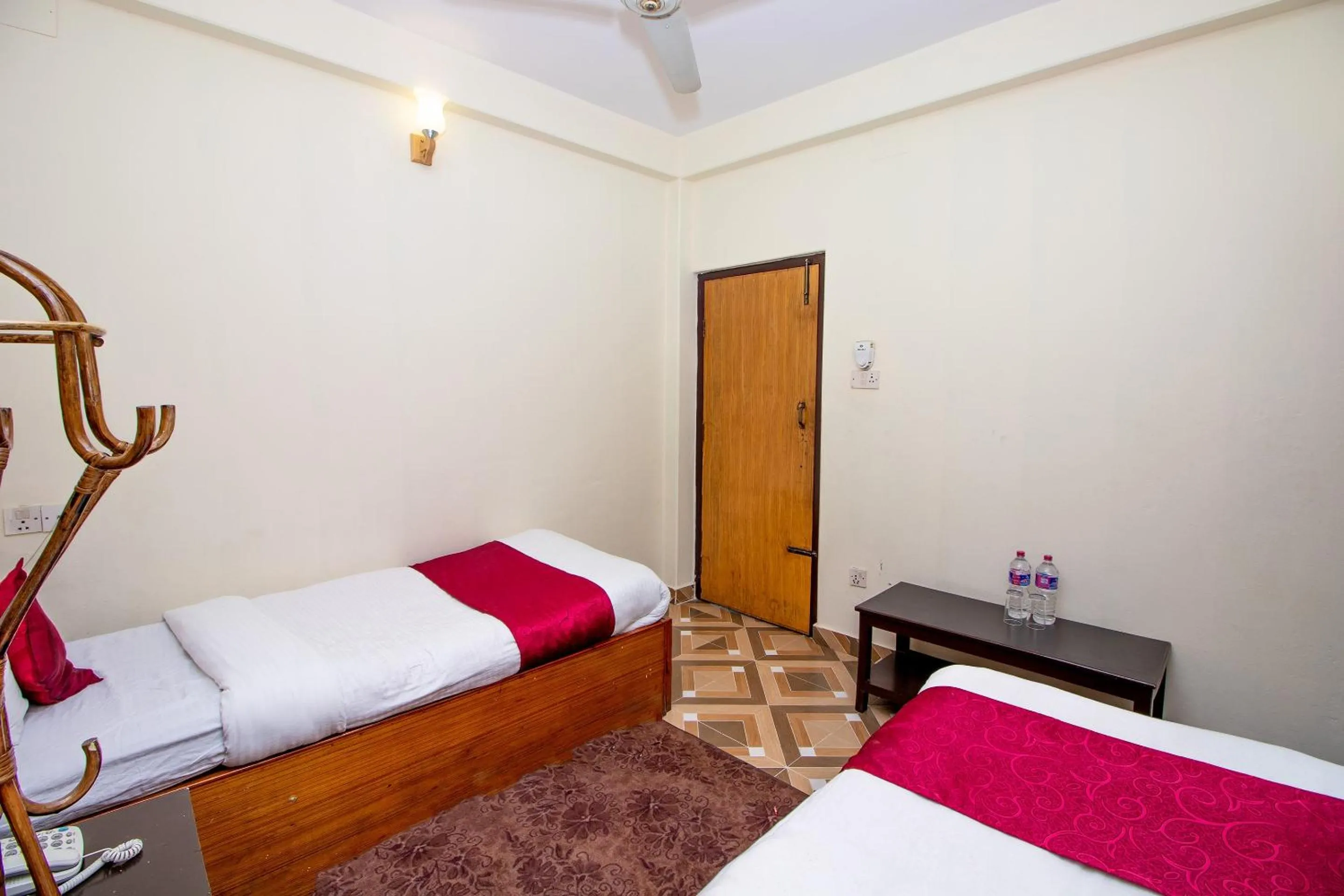 Bedroom, Bed in Hotel Royal Image