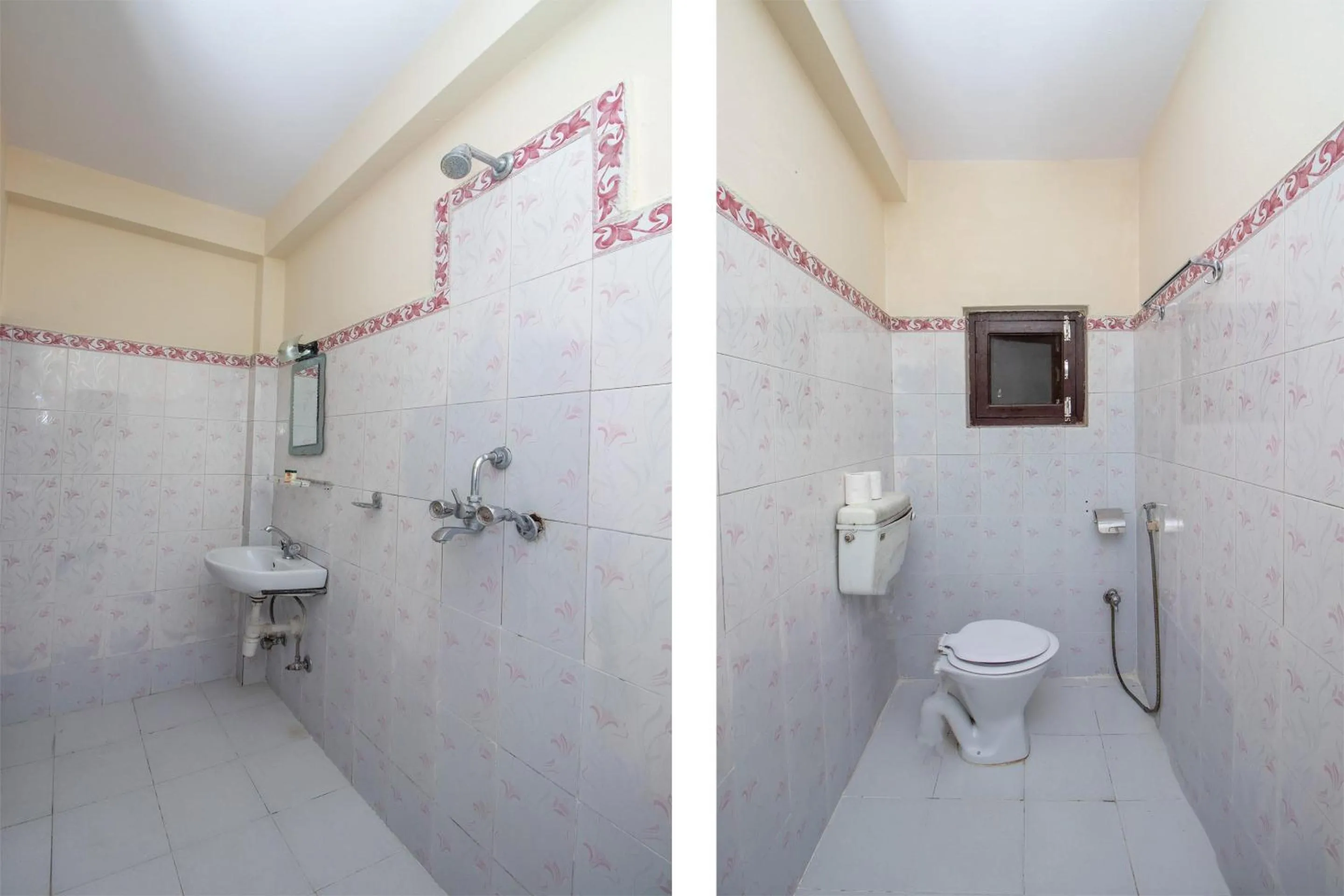 Bathroom in Hotel Royal Image