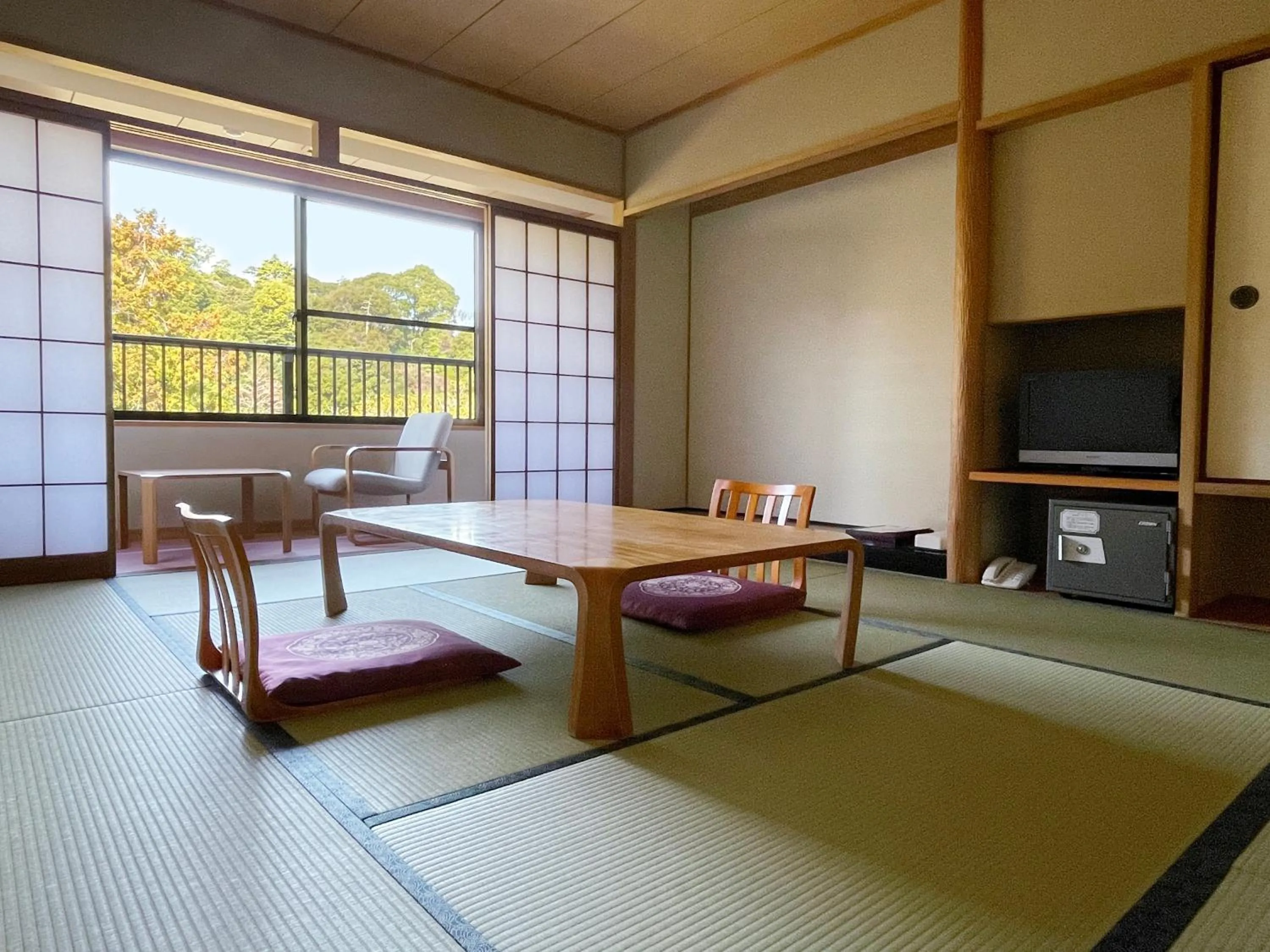 Living room in Miyajima Morinoyado