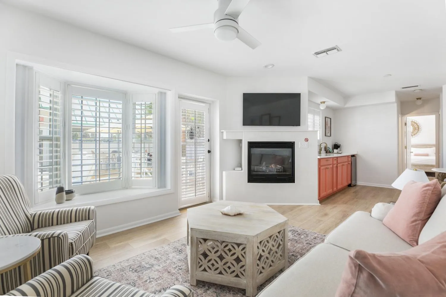 TV and multimedia in Island Cottage Inn