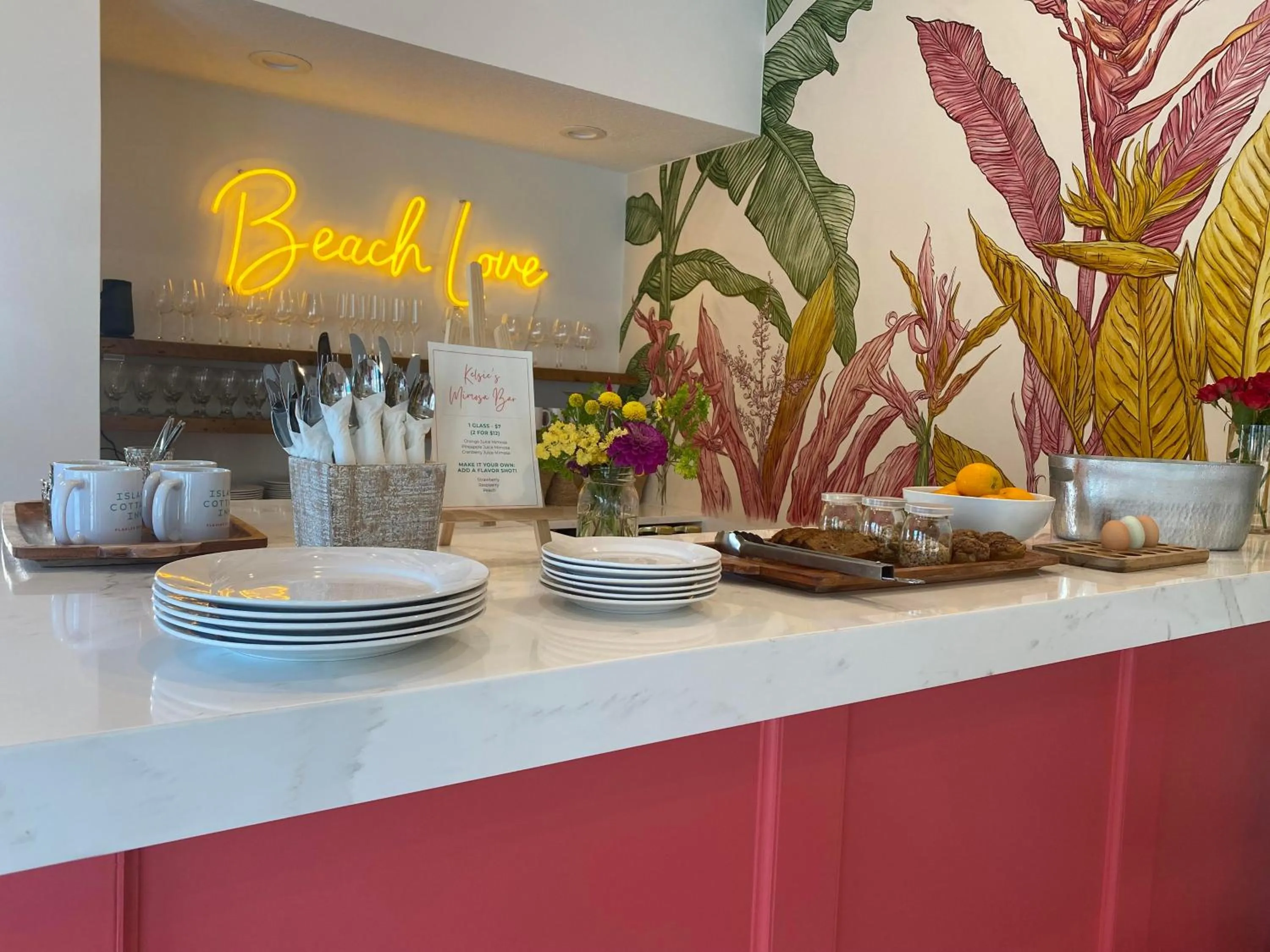 Restaurant/places to eat in Island Cottage Inn