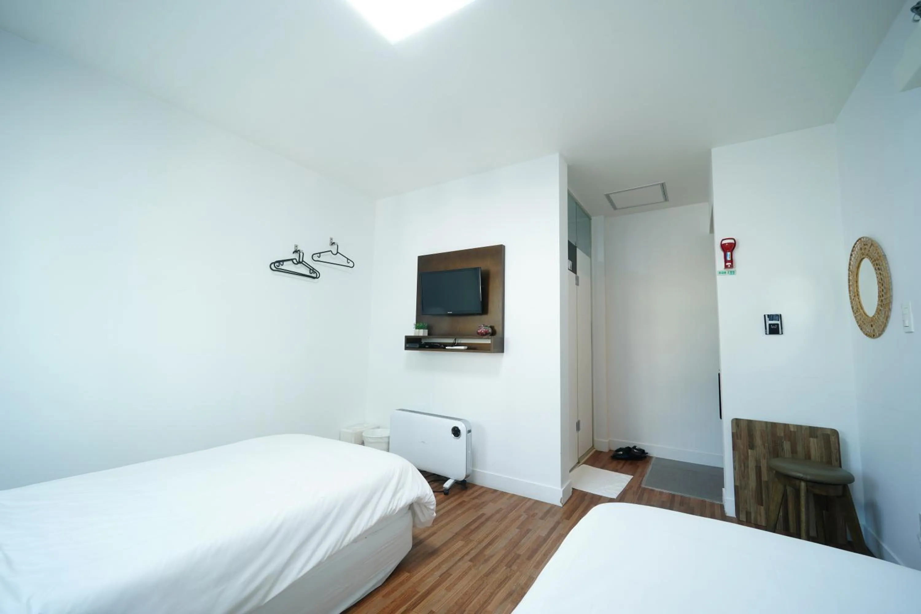 Bedroom, Bed in Ekonomy Haeundae Hostel