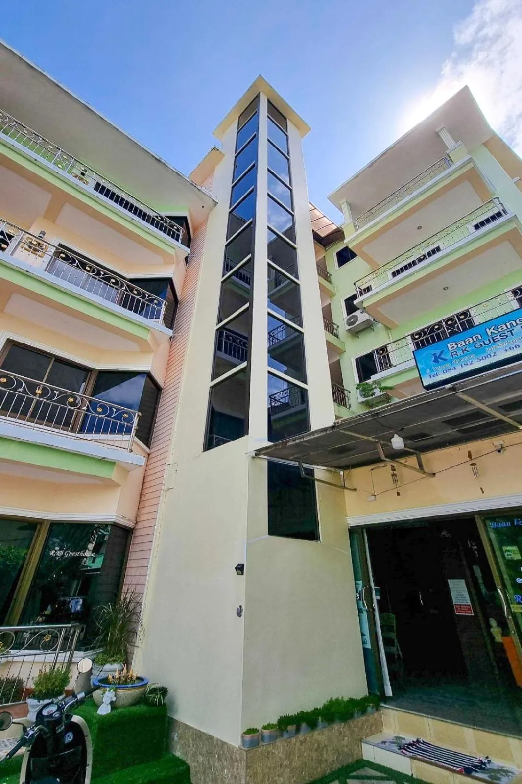 Property building in RK Guesthouse