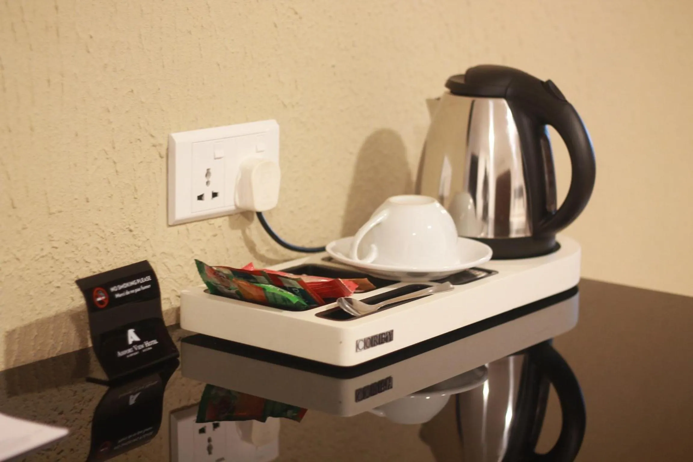 Coffee/tea facilities in Airport View Hotel