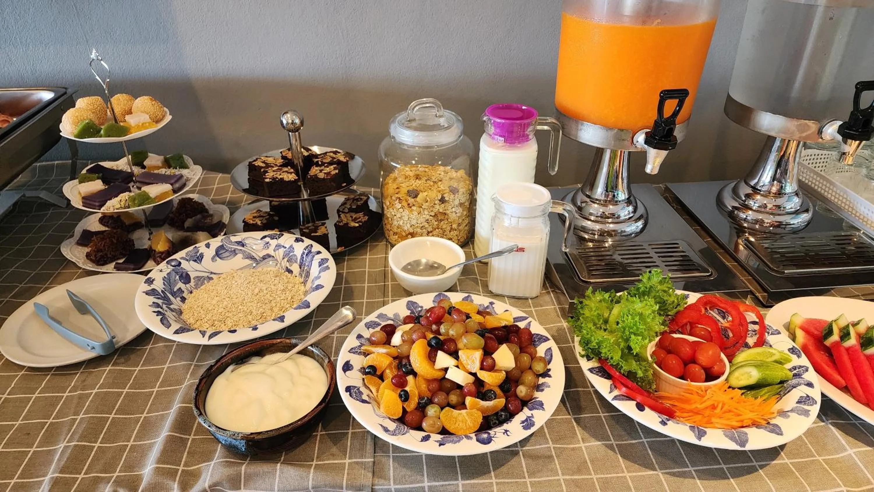 Buffet breakfast in iRest Ao Nang