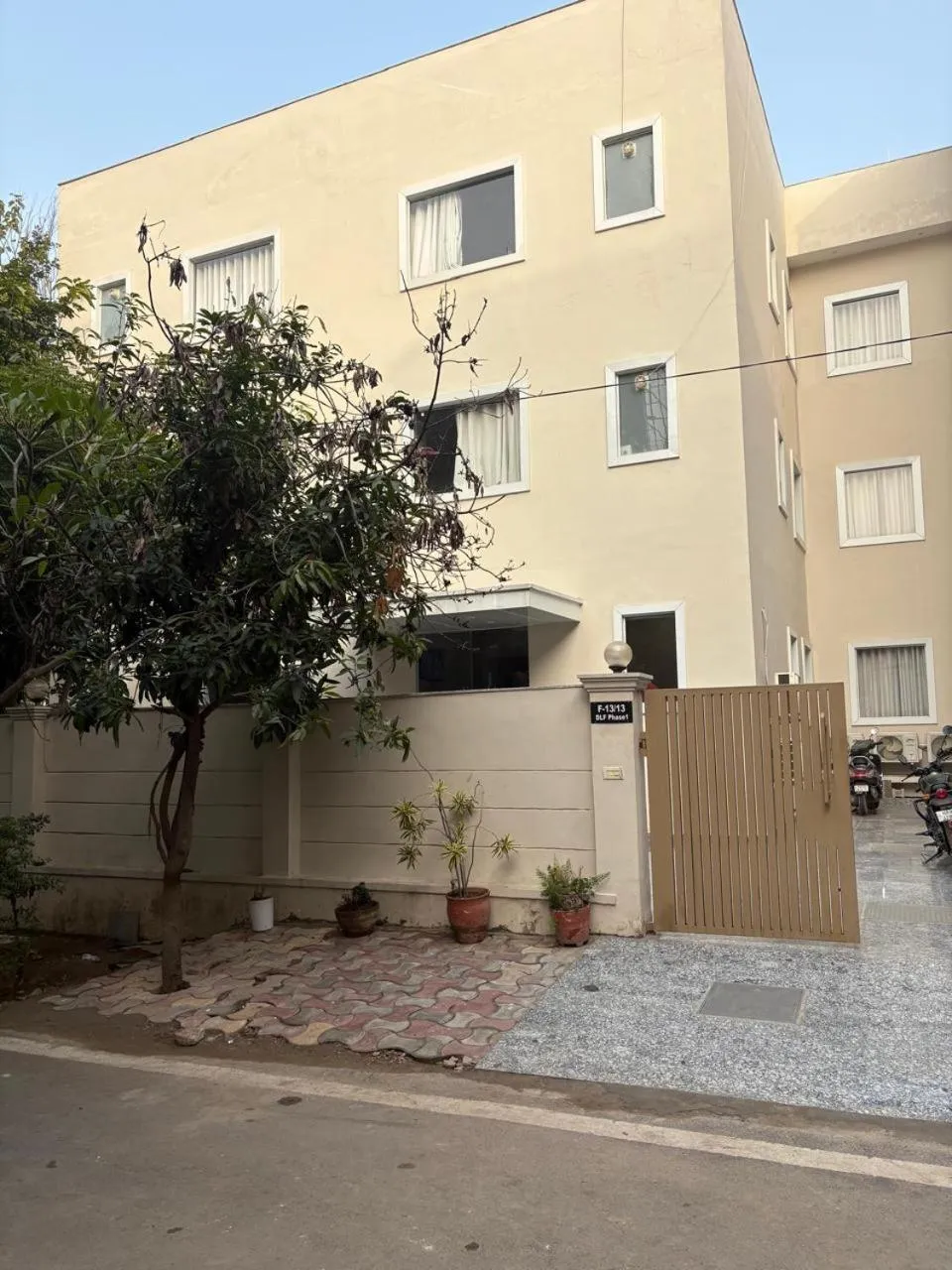 Property building in STEPiNN - Ess Kay Ess Villa