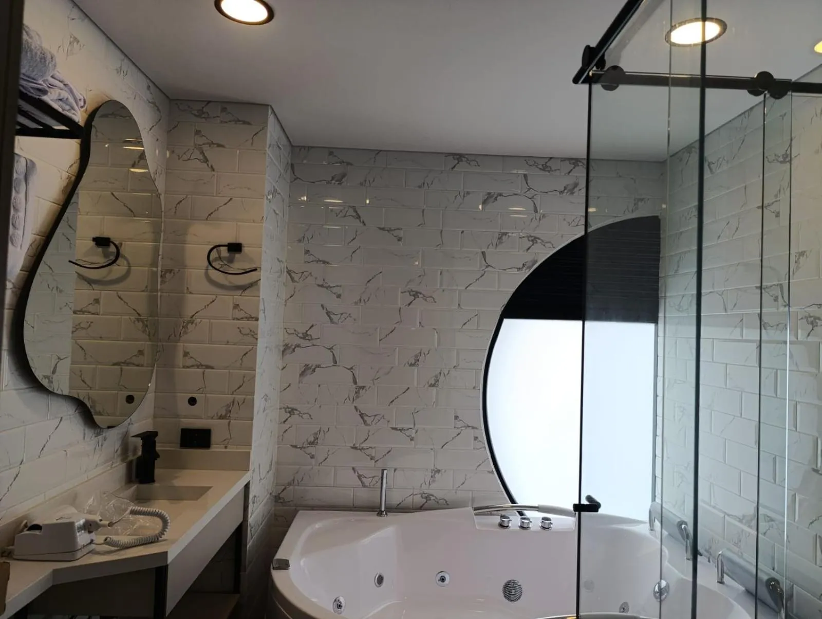 Bathroom in Hotel Living 35 Suites by Growing Group