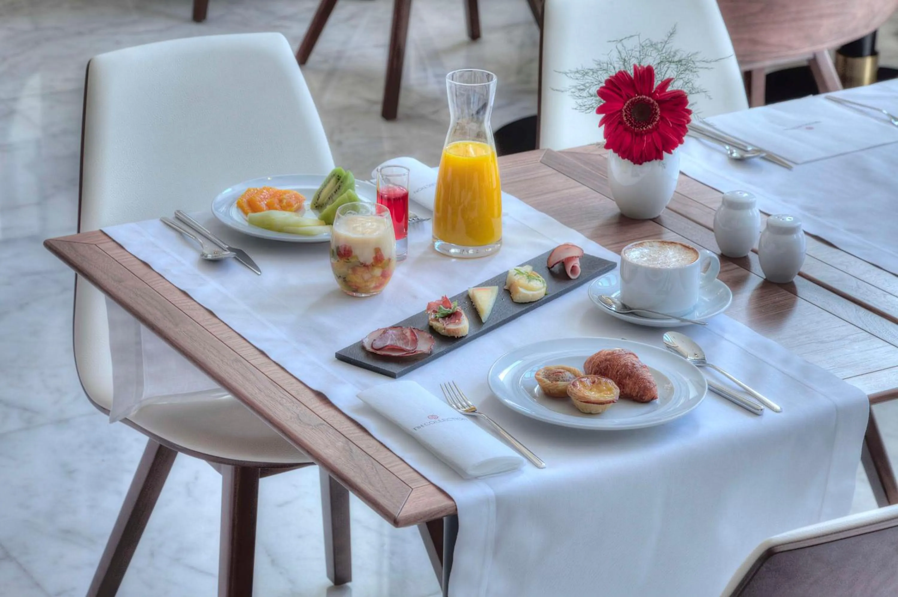 Breakfast in NH Collection Porto Batalha