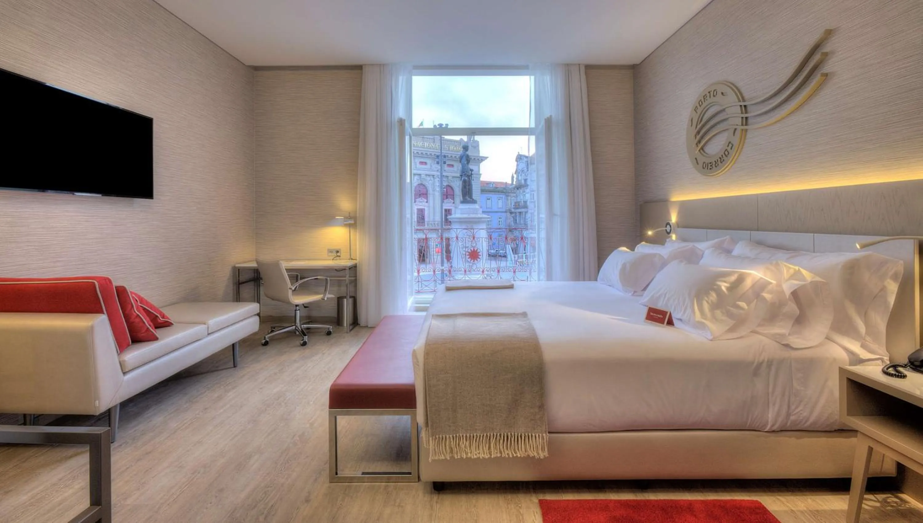 View (from property/room), Bed in NH Collection Porto Batalha