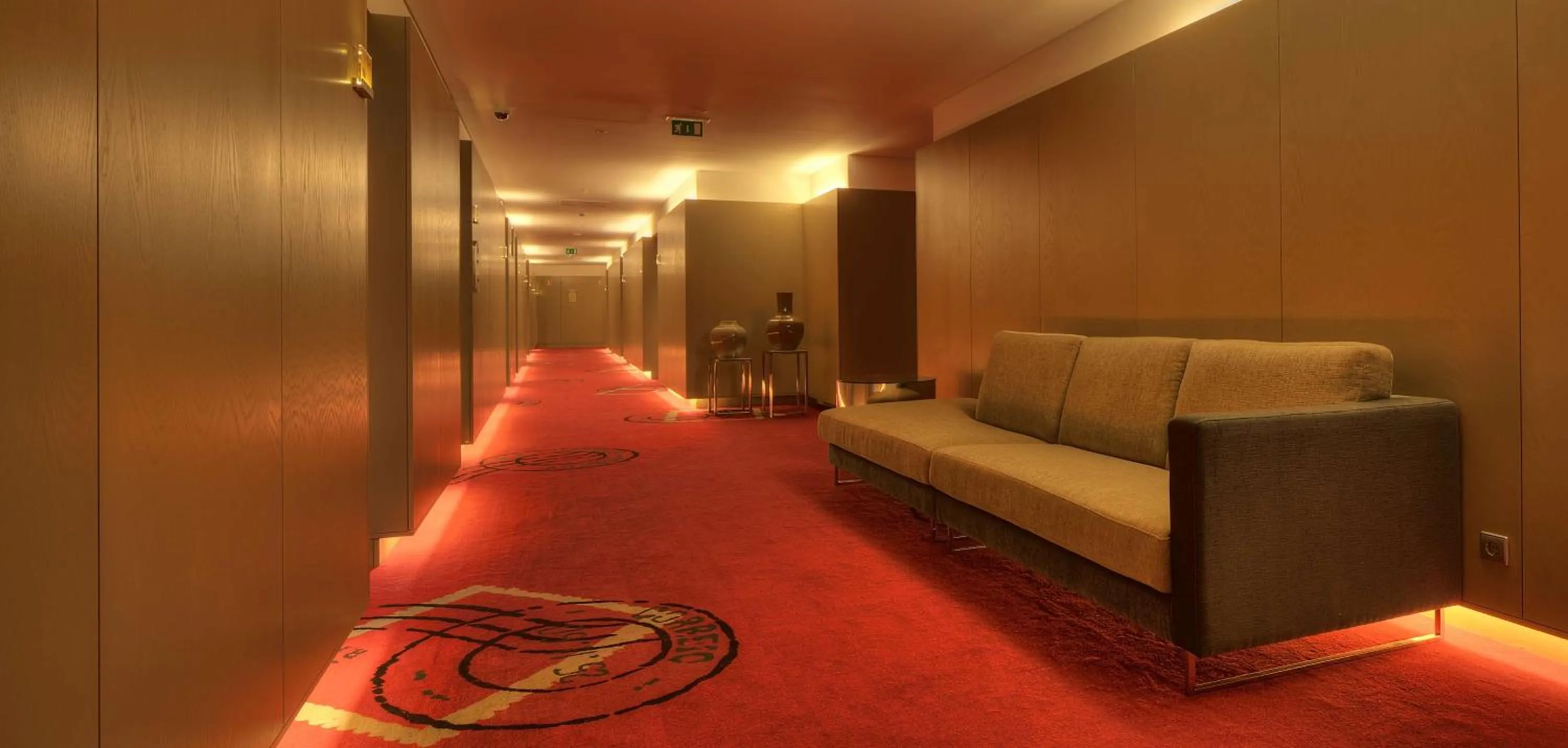 Meeting/conference room in NH Collection Porto Batalha