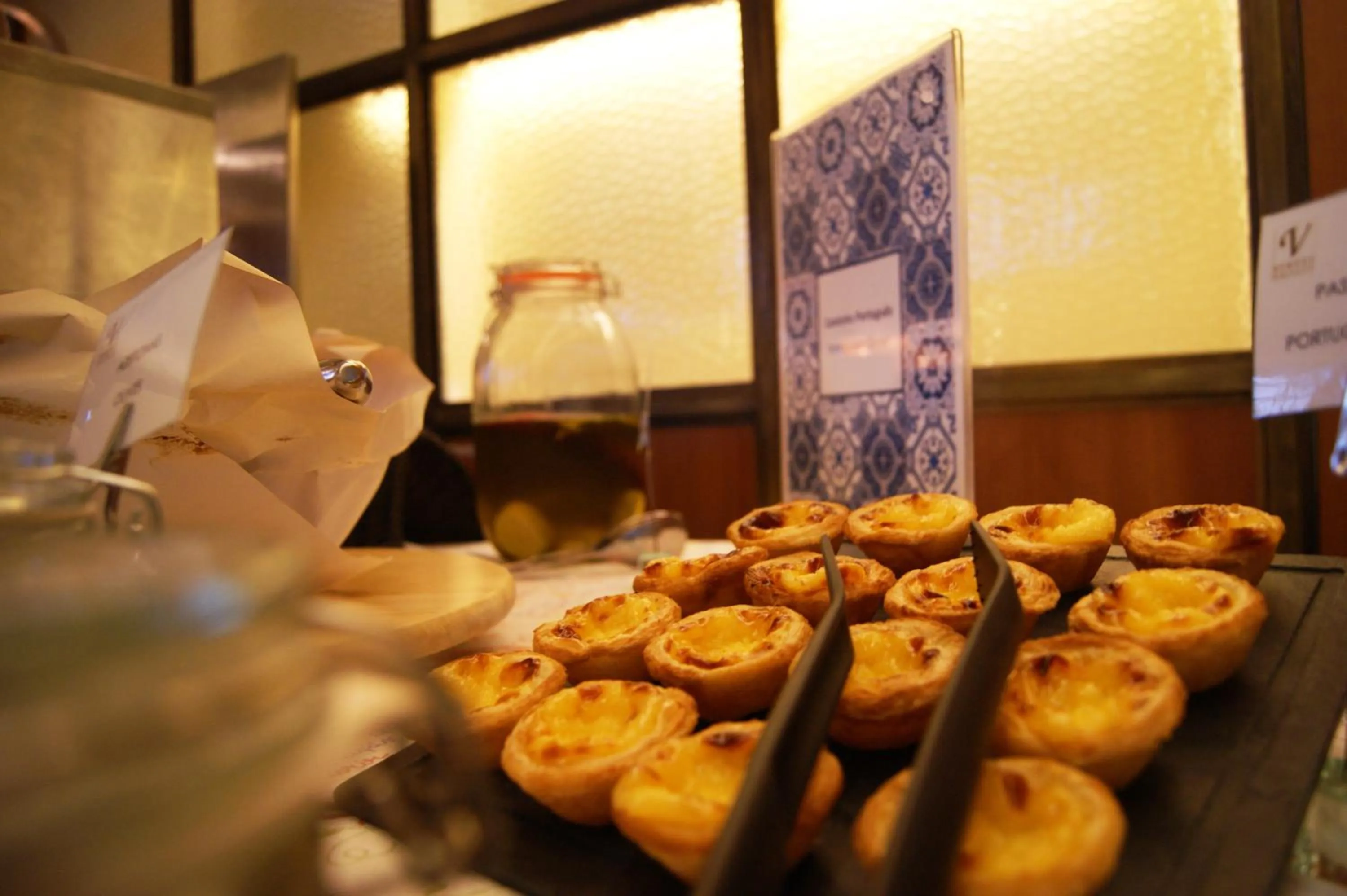 Buffet breakfast in Vincci Porto