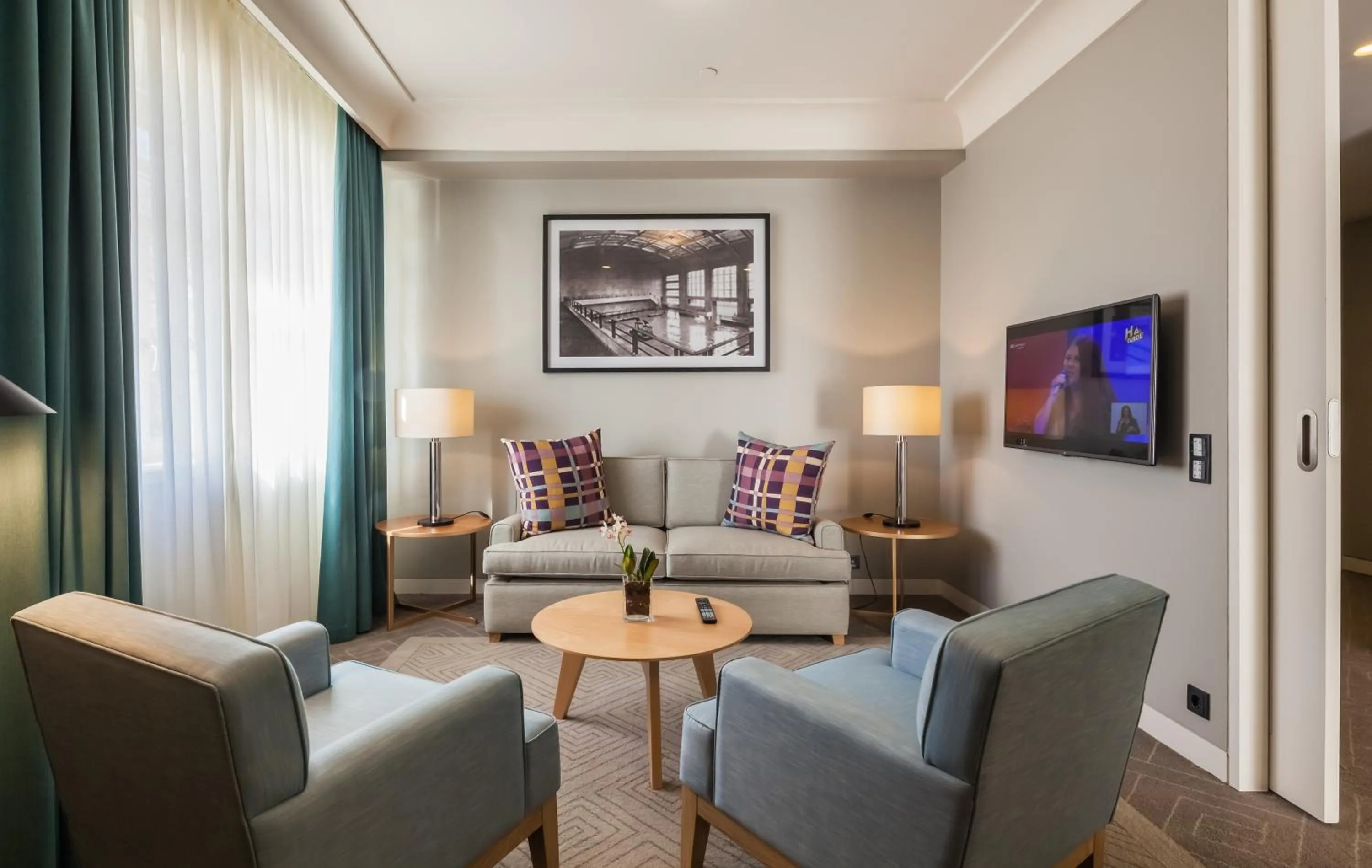 Coffee/tea facilities in Vincci Porto