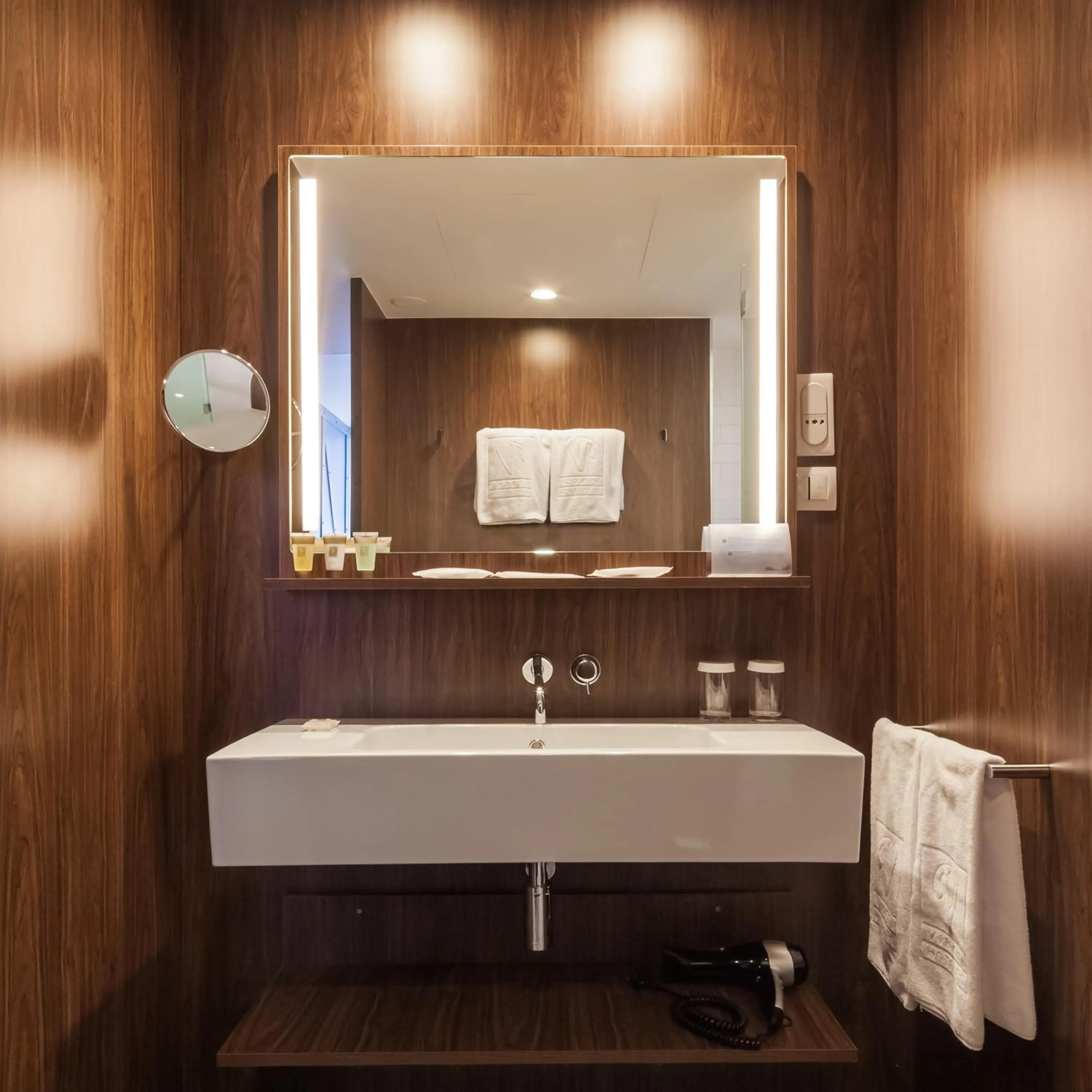 Toilet in Vincci Porto