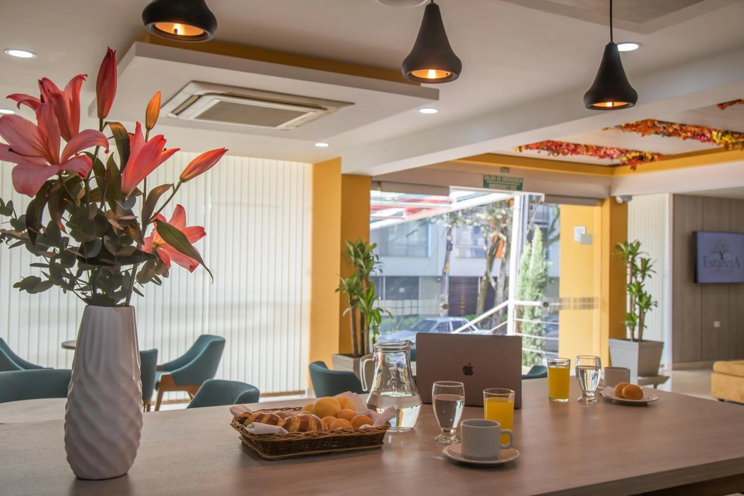 Coffee/tea facilities in Hotel Estancia Chipichape Cali