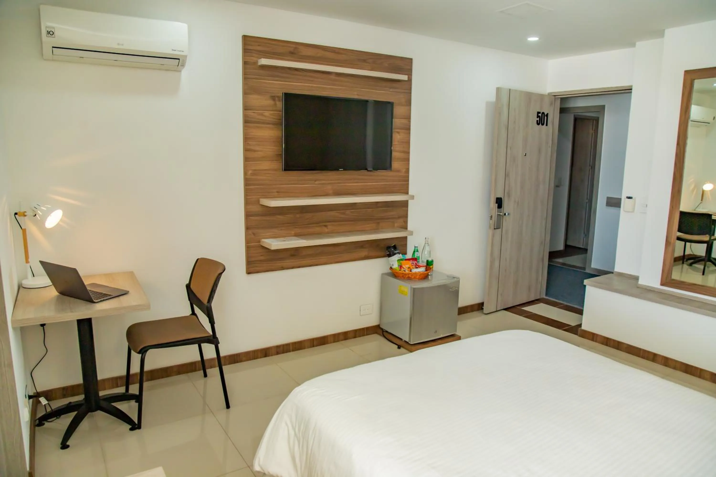 Bedroom, Bed in Hotel Estancia Chipichape Cali