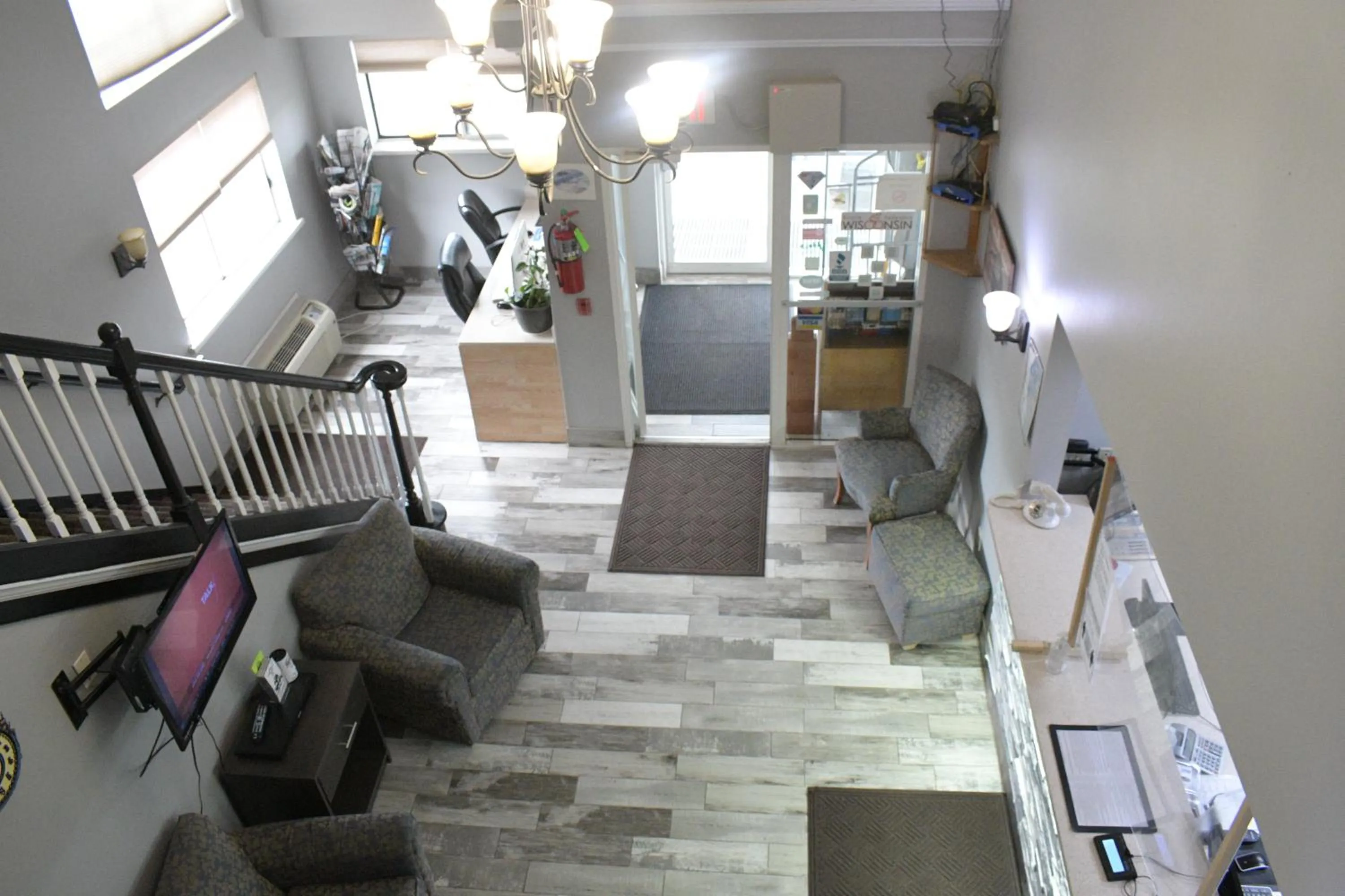 Seating area in Adams Inn and Suites