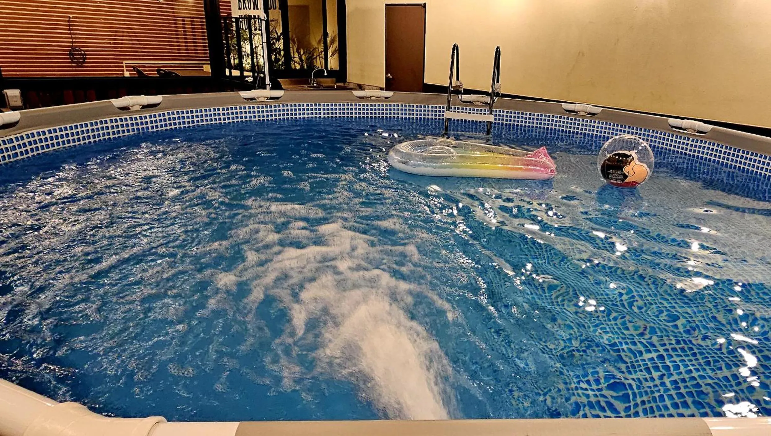 Swimming pool in Mokpo Brown Dot Hotel Namak