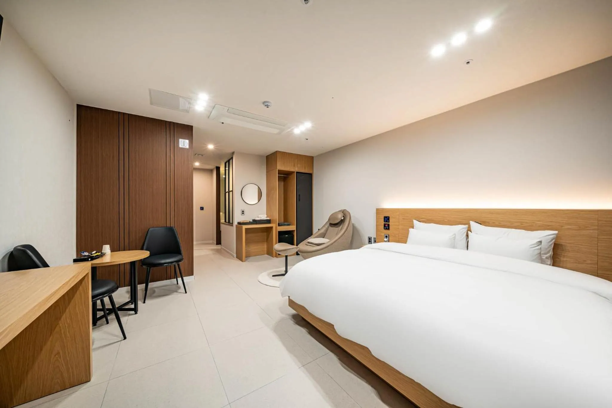 Bed in Mokpo Brown Dot Hotel Namak