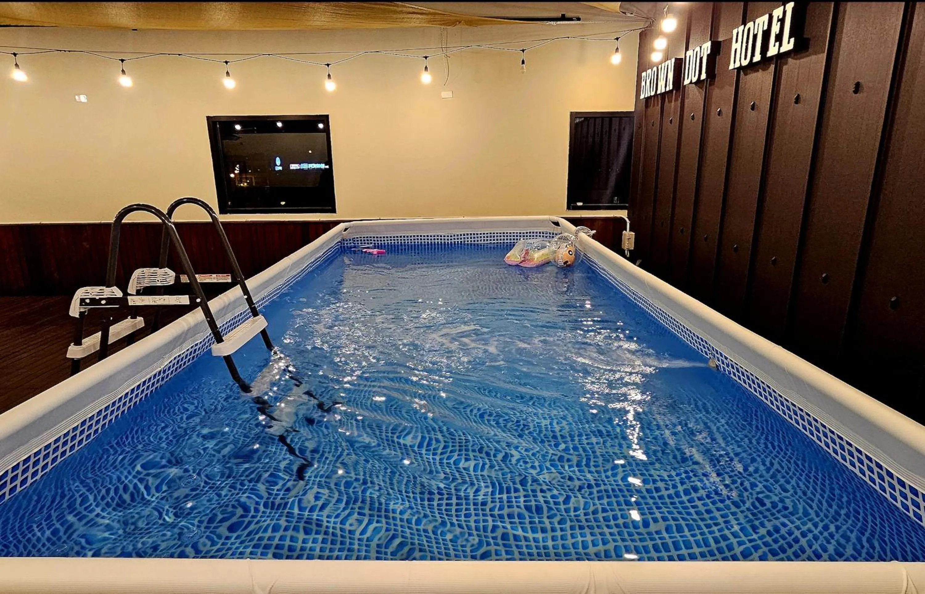 Swimming pool in Mokpo Brown Dot Hotel Namak