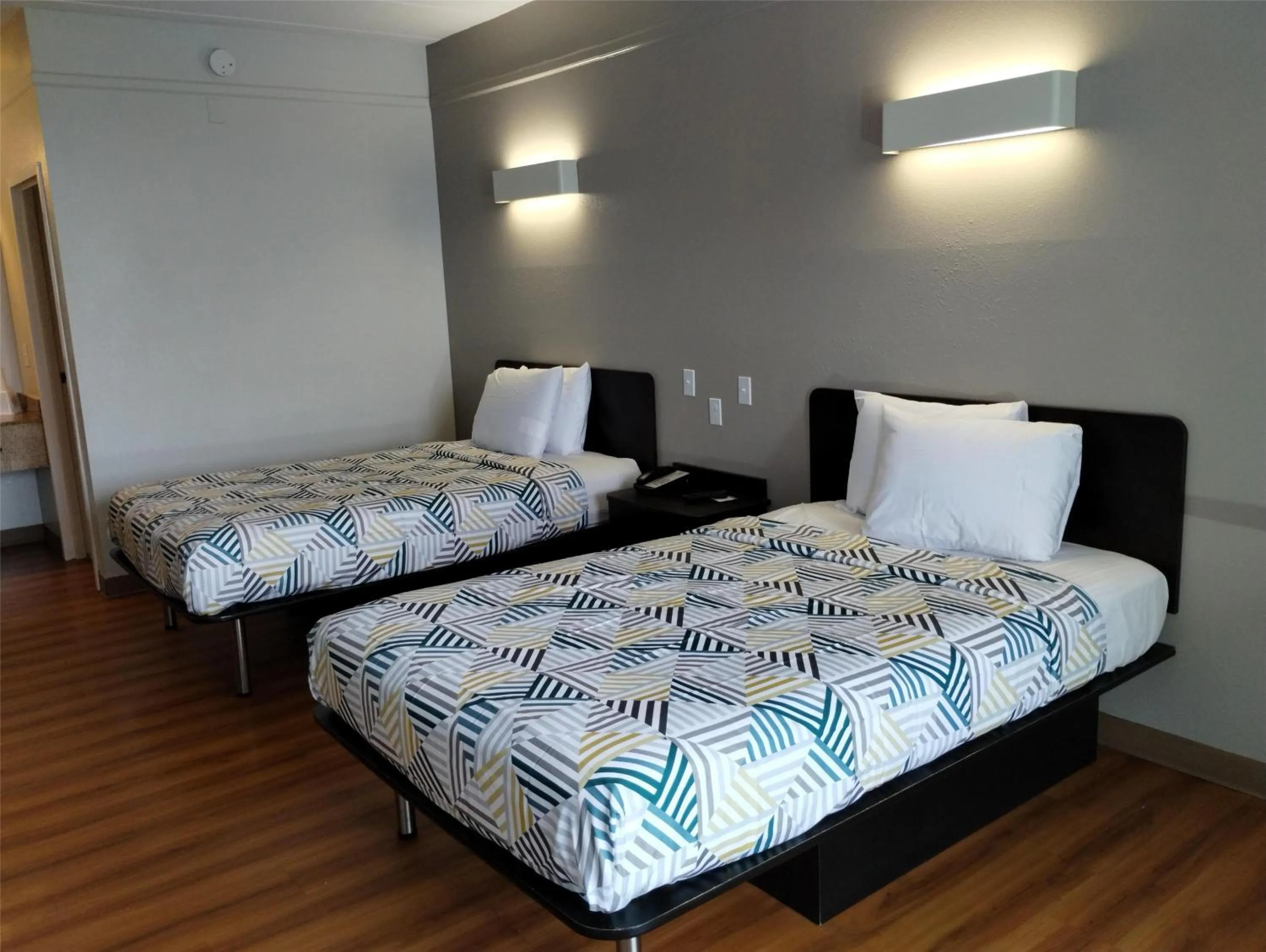 Bedroom, Bed in Motel 6-Seaford, DE