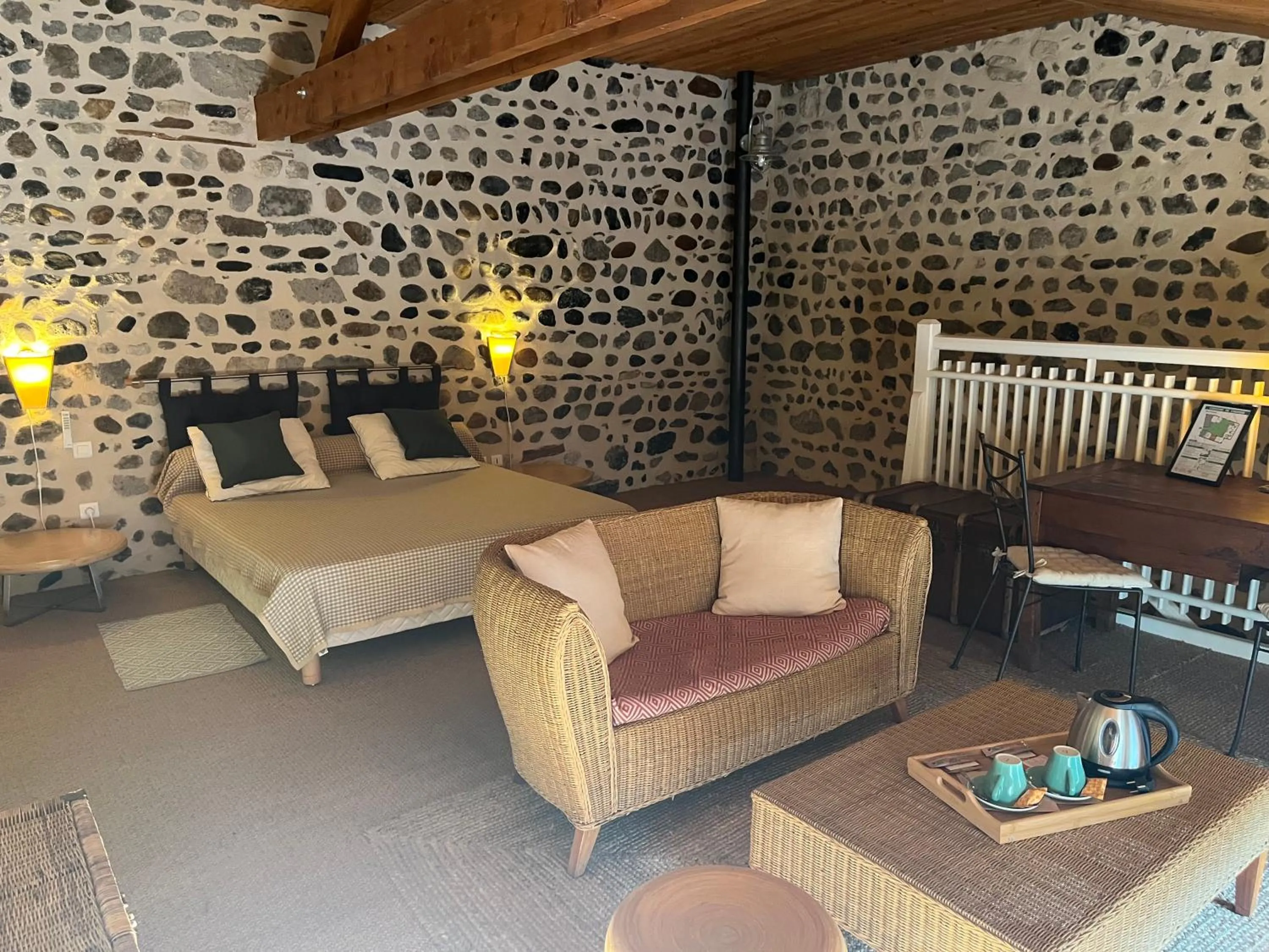 Bed in la Cour Carrée