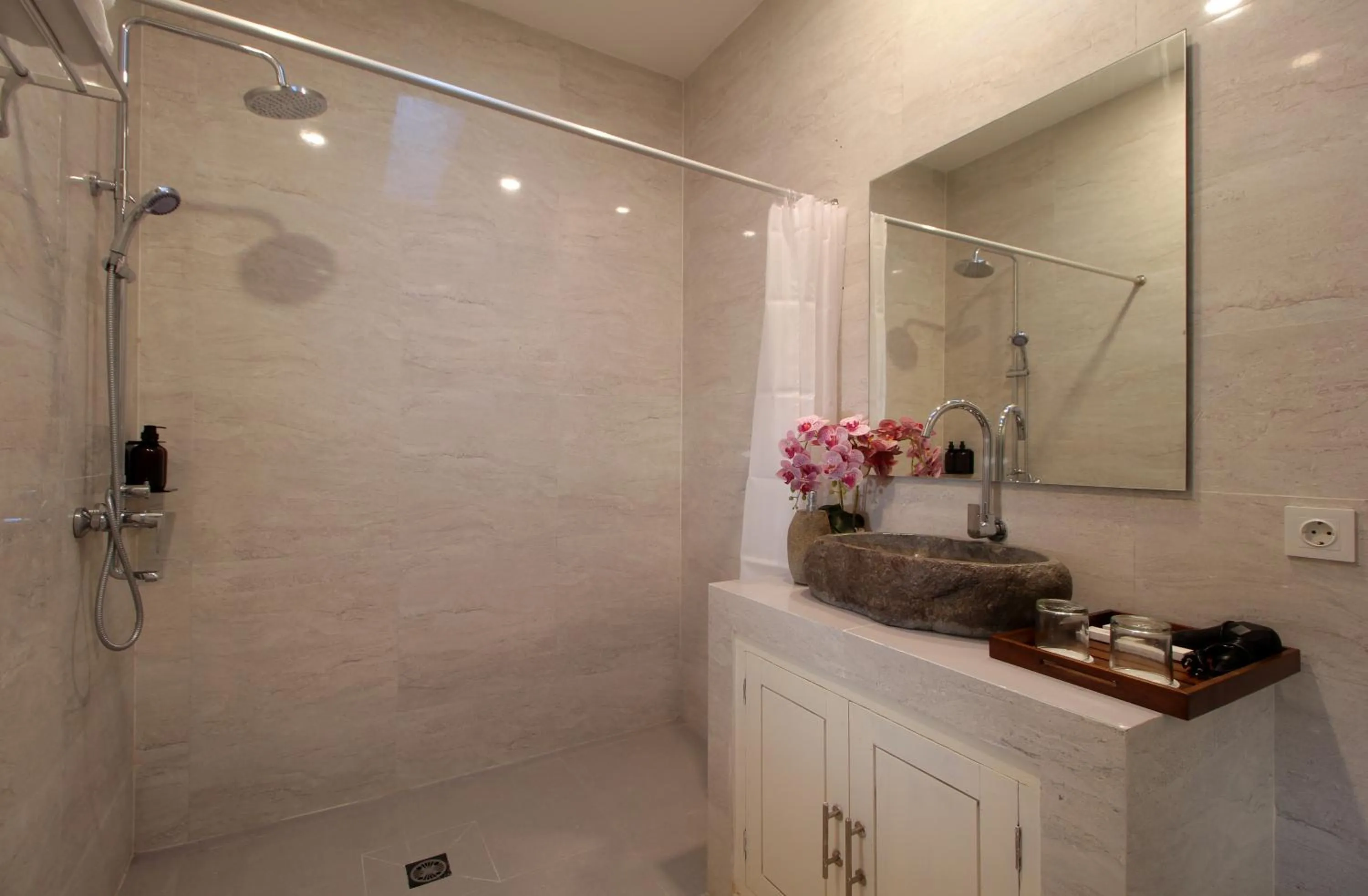 Shower in Bougainvillea Villa Seminyak by Parigata