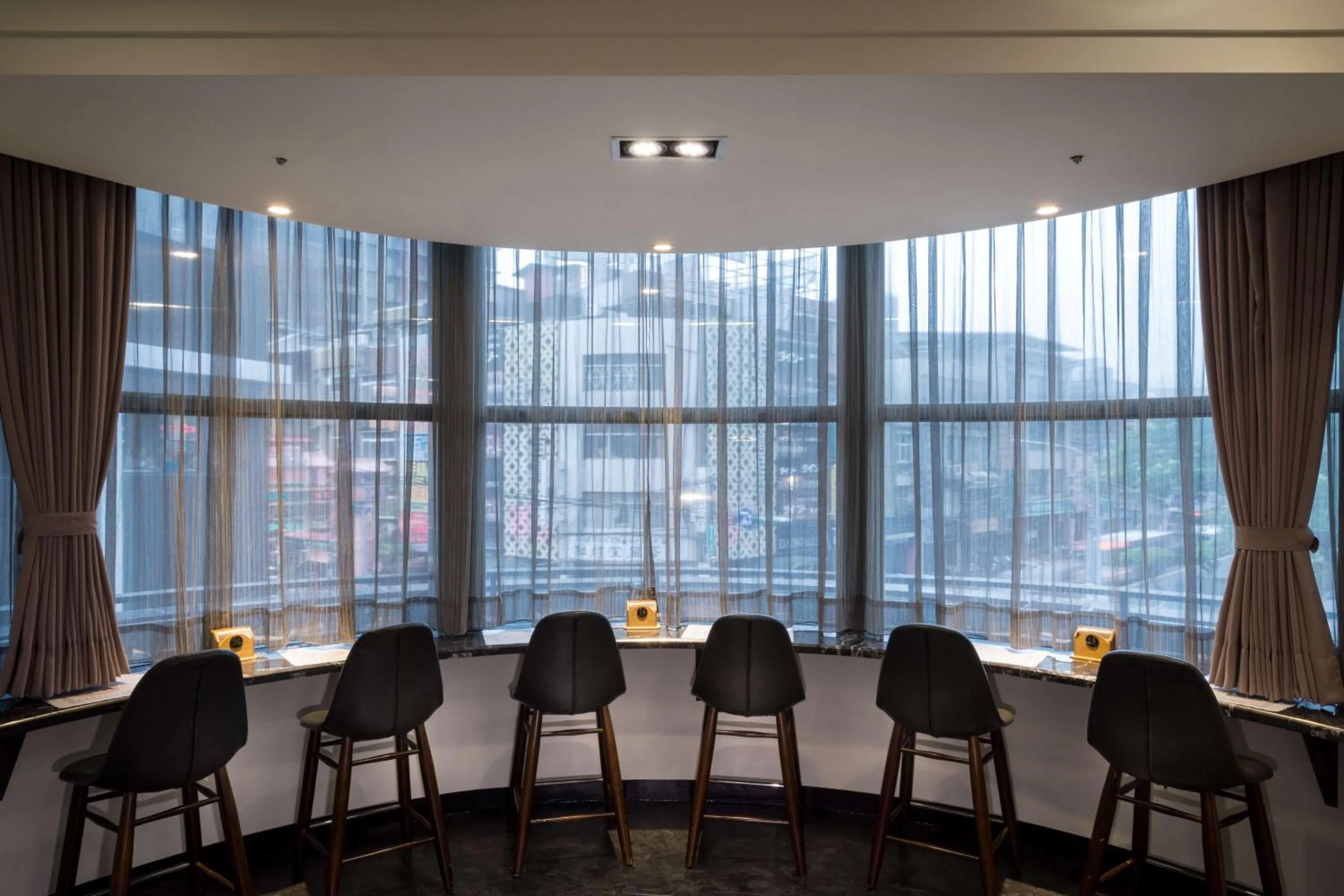 Restaurant/places to eat in Merryday Hotel Banqiao