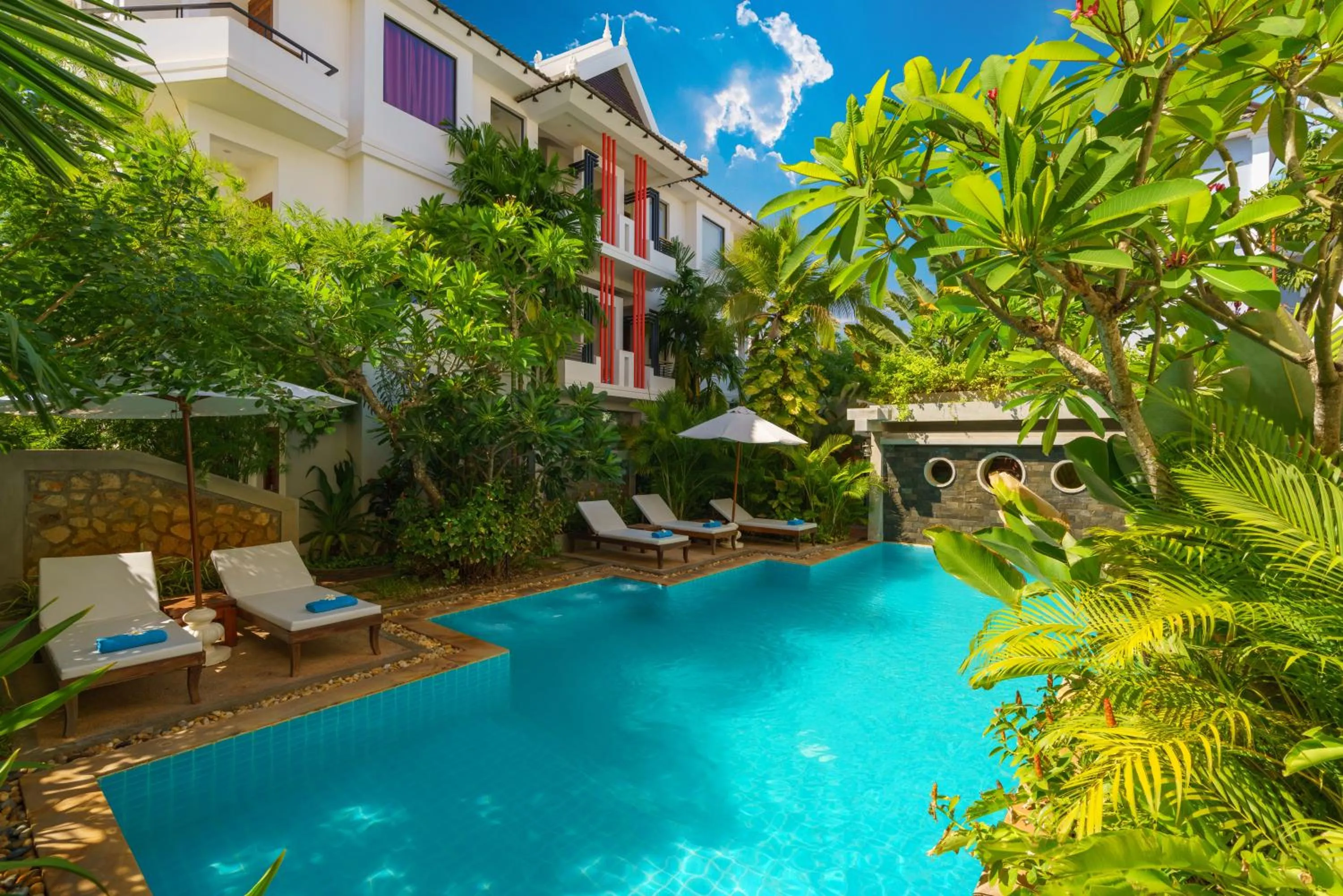 Swimming Pool in Primefold Hotel