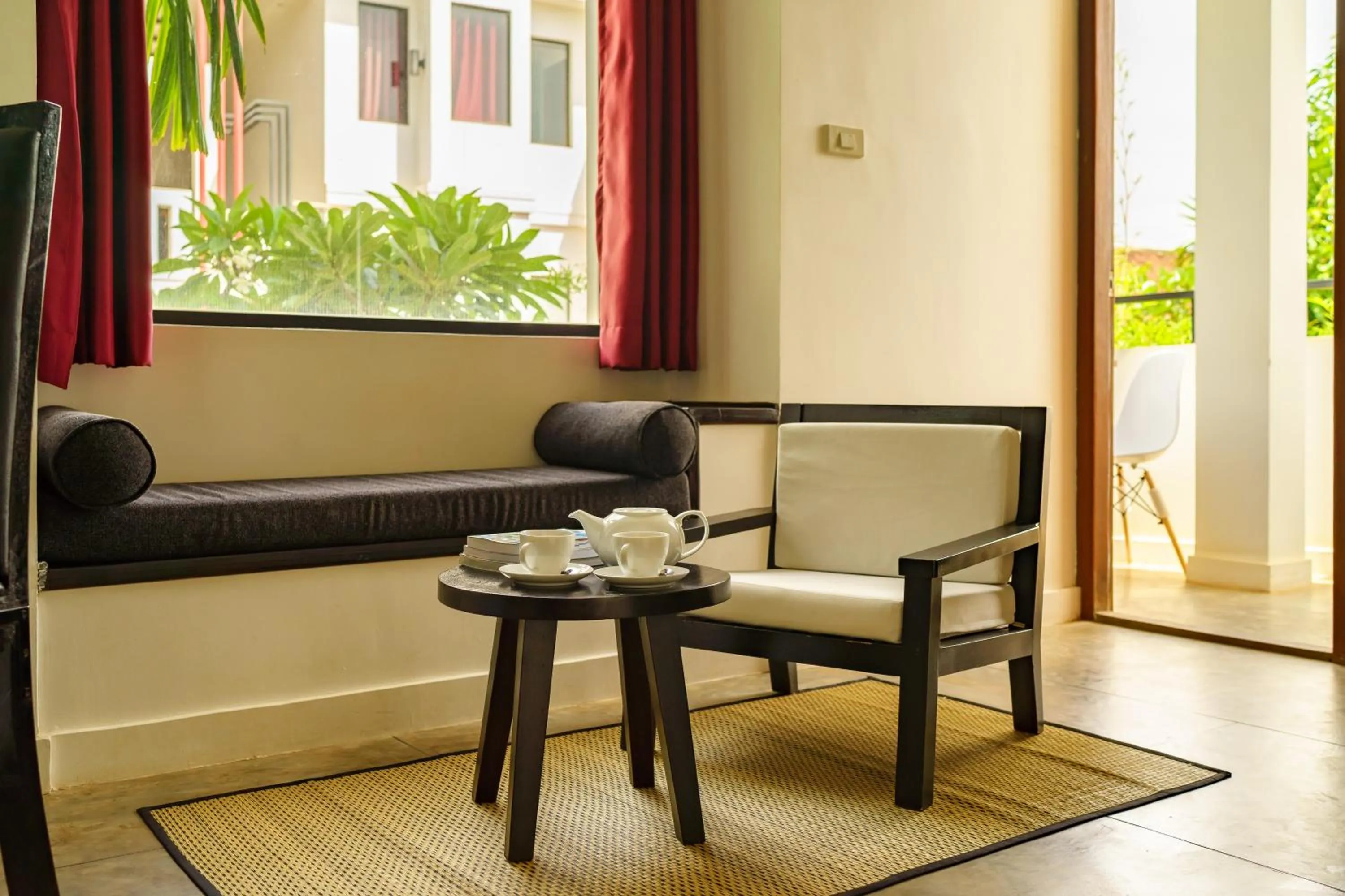 Lounge or bar, Seating Area in Primefold Hotel