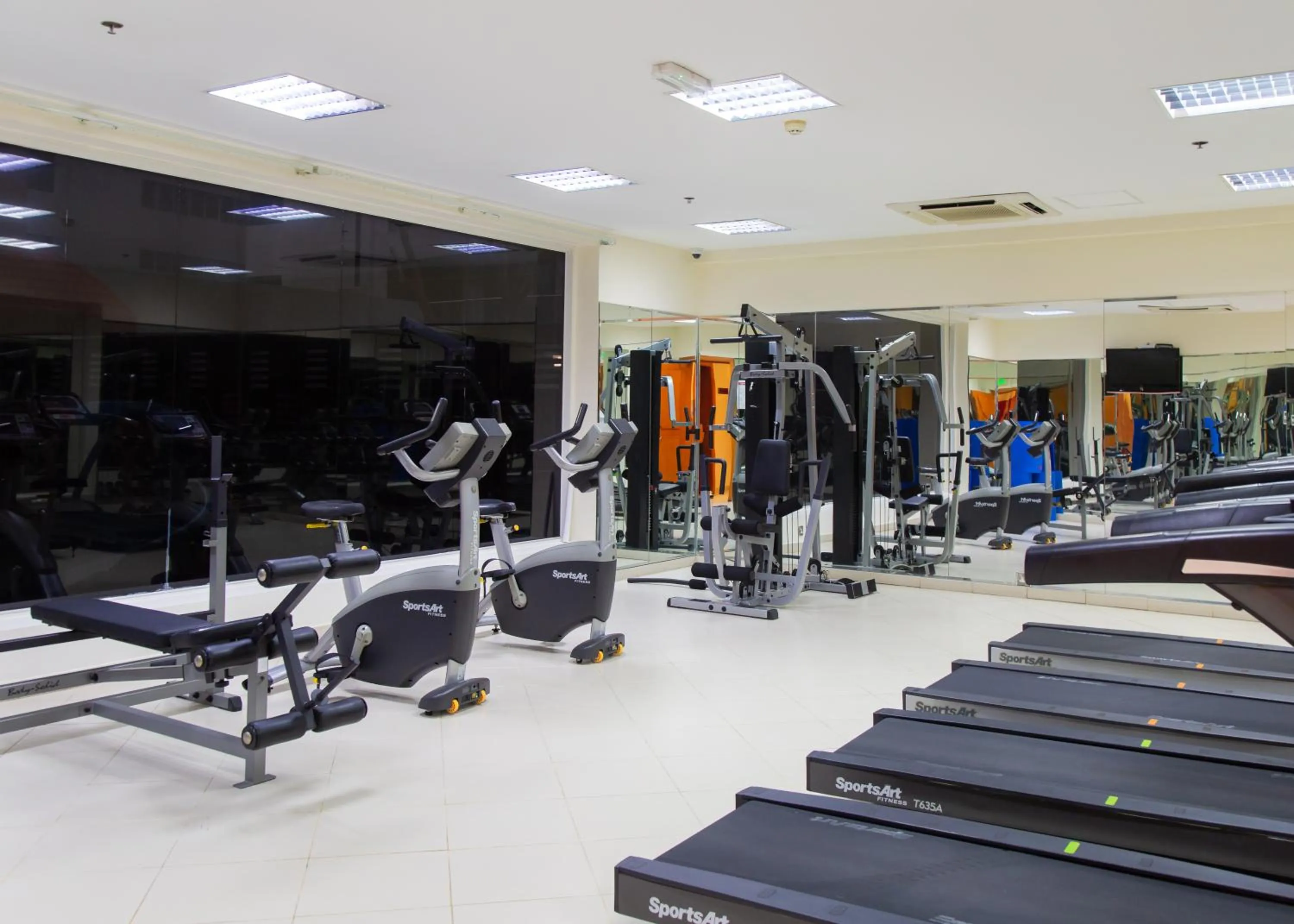 Fitness centre/facilities in Al Liwan Residence