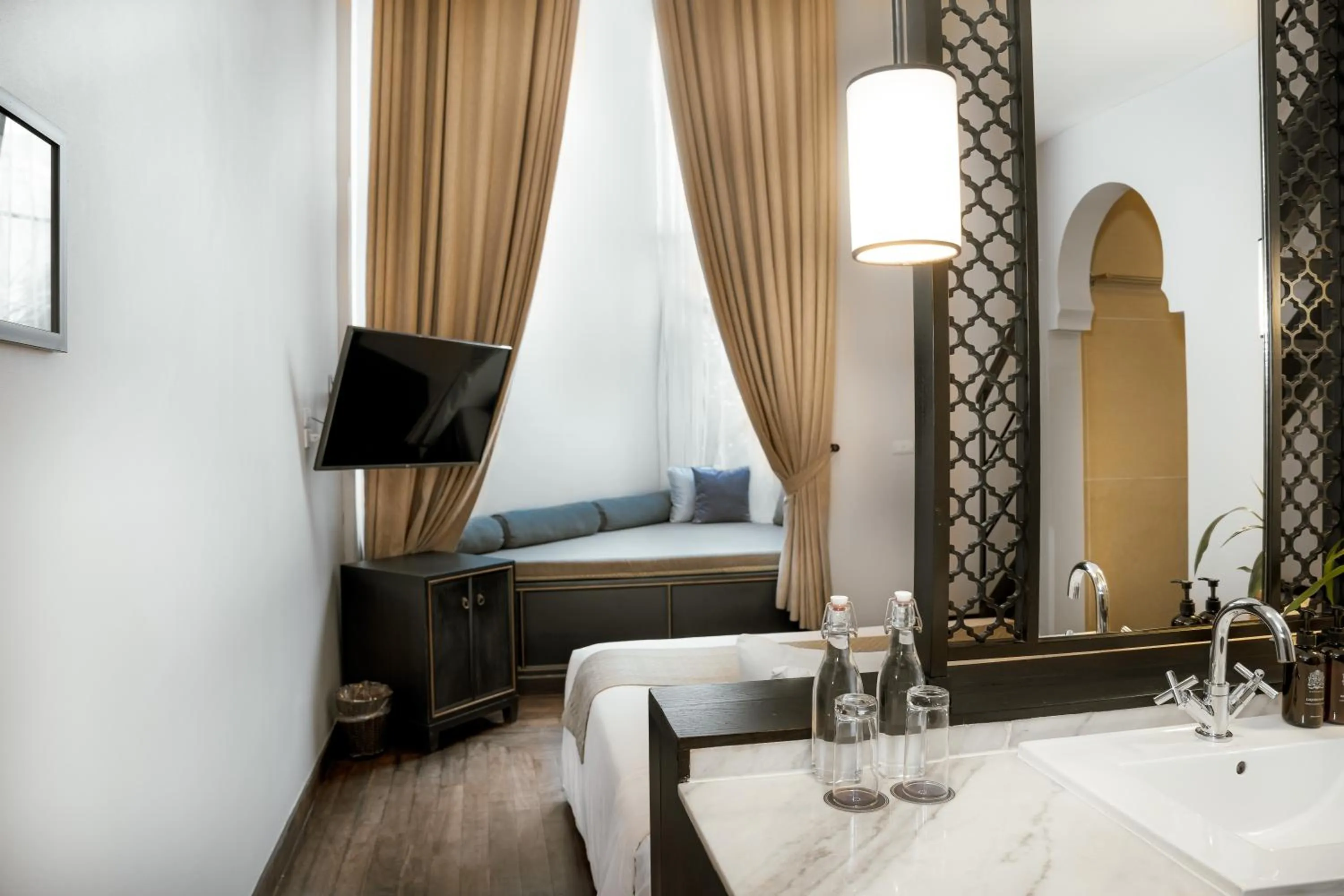 Bed in Sarai and Wander Resort