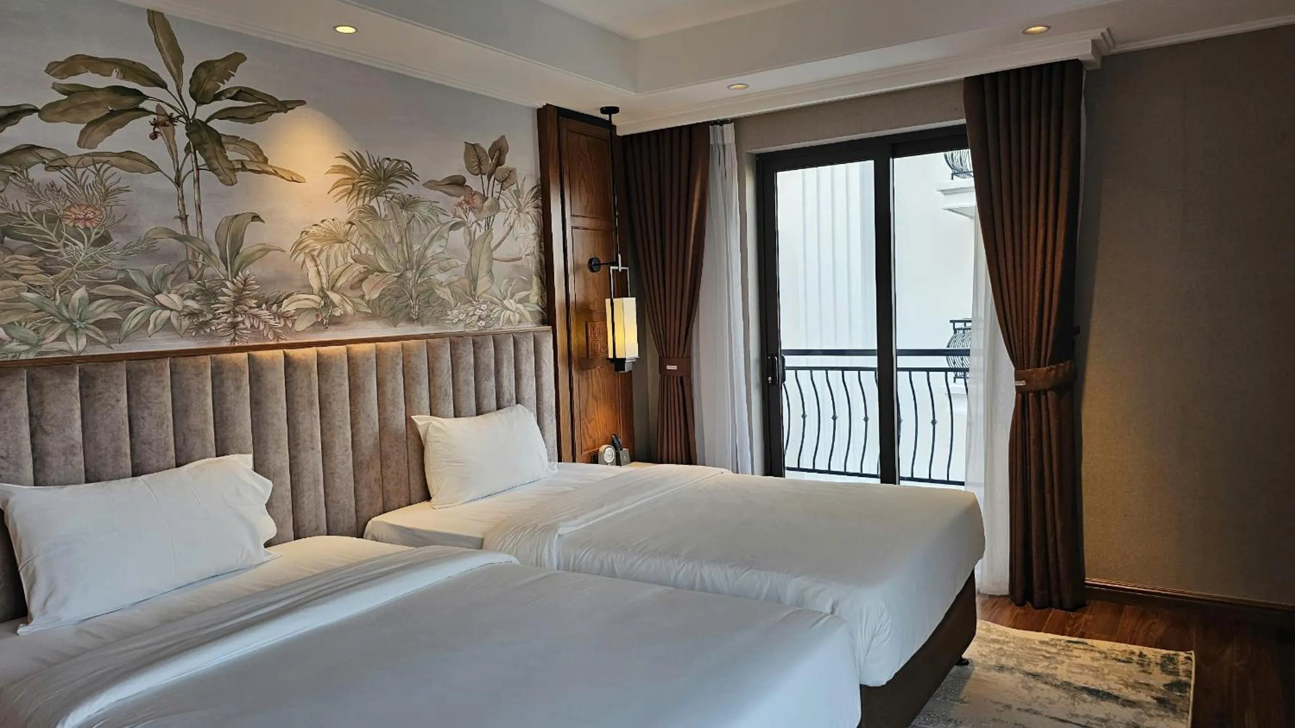 Bed in Royal Phoenix Hotel Bac Ninh