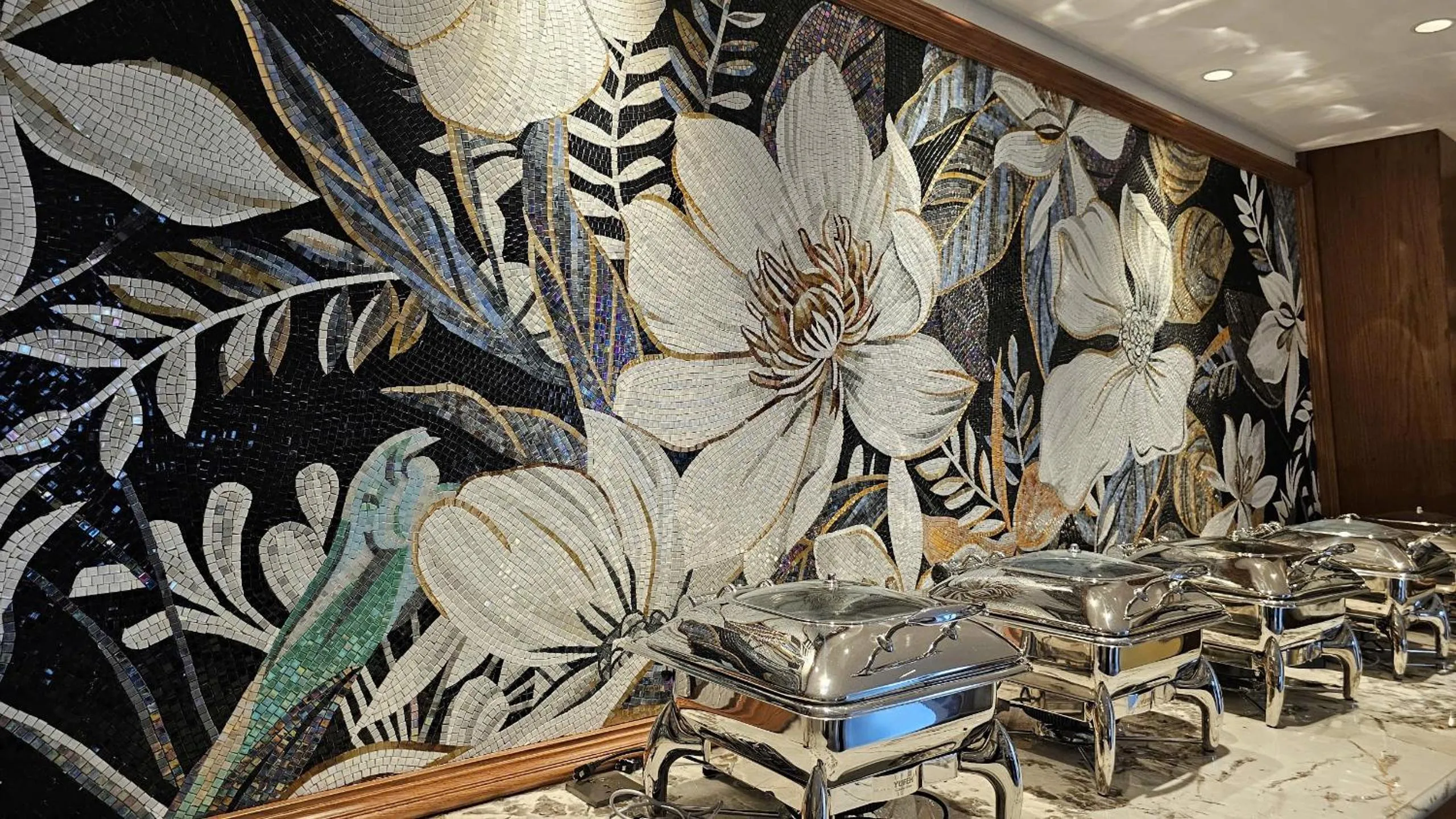 Restaurant/places to eat in Royal Phoenix Hotel Bac Ninh