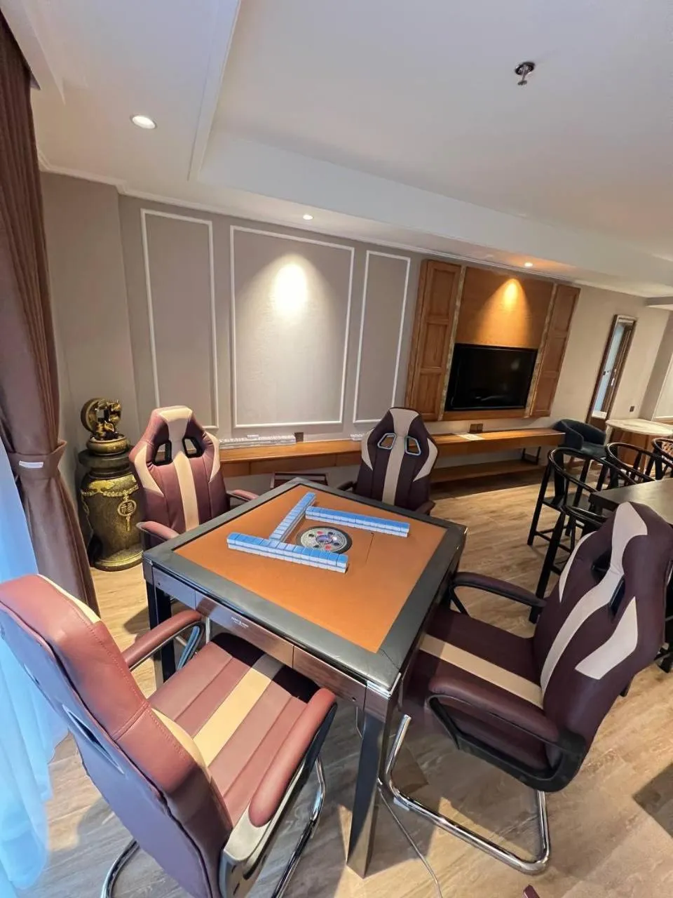 Entertainment in Royal Phoenix Hotel Bac Ninh