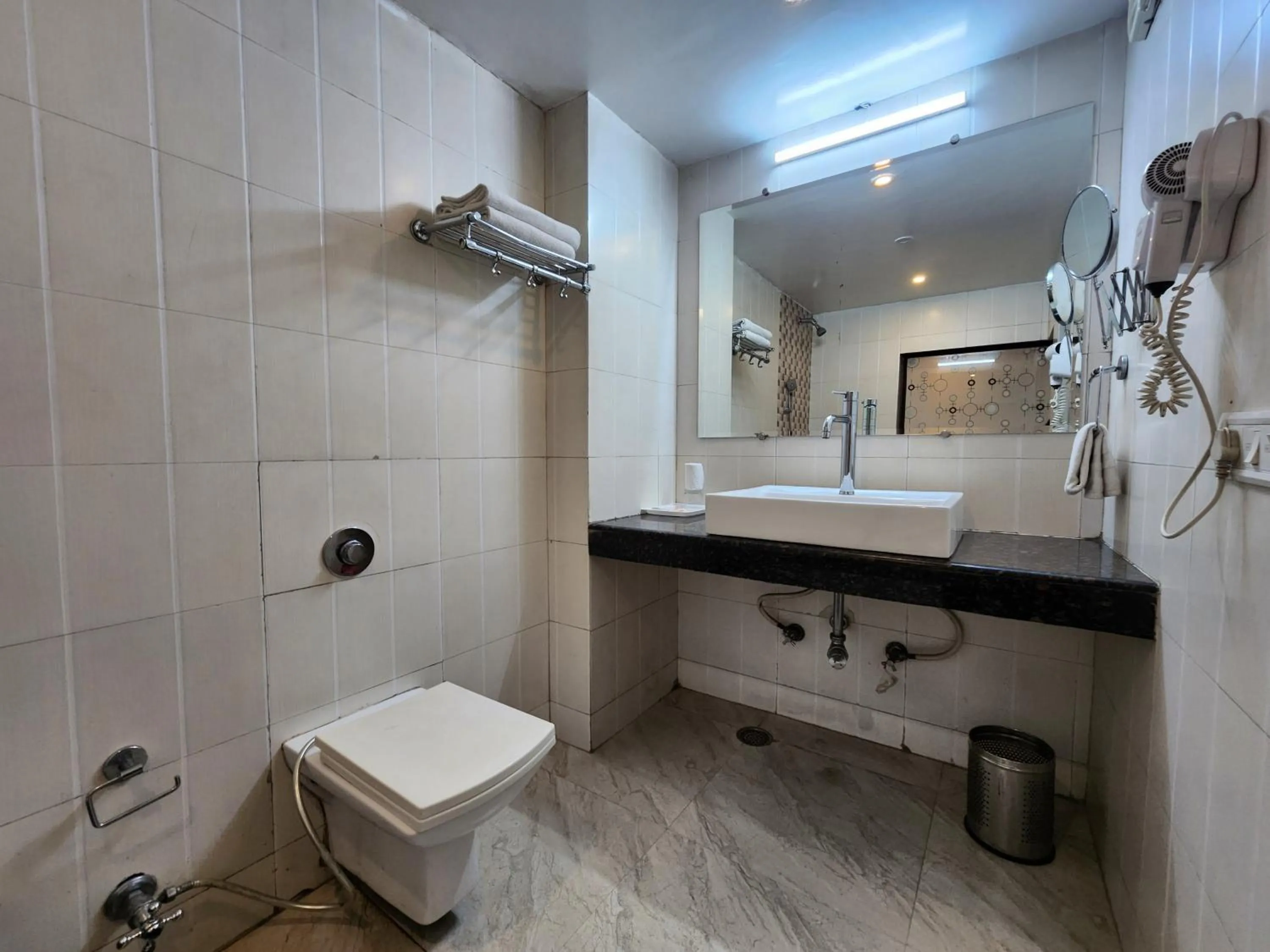 Toilet in Hotel Surya Shimla