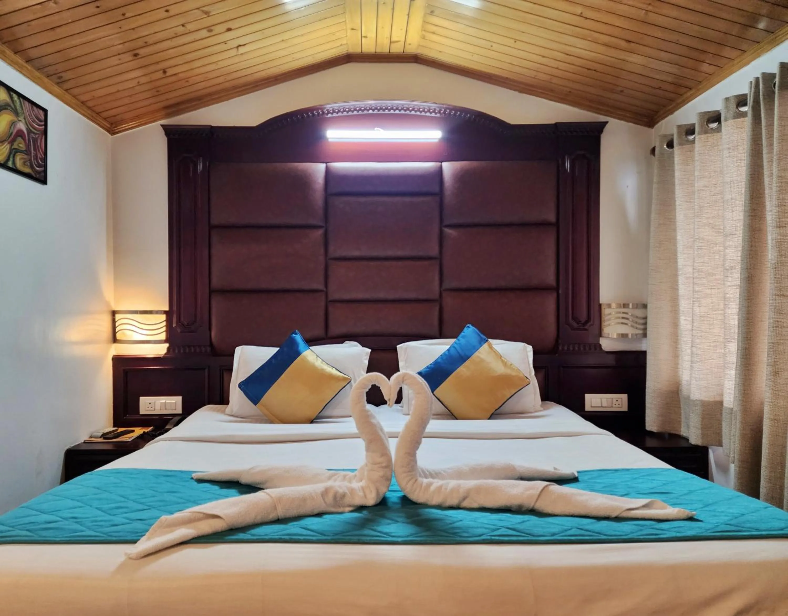 Photo of the whole room, Bed in Hotel Surya Shimla