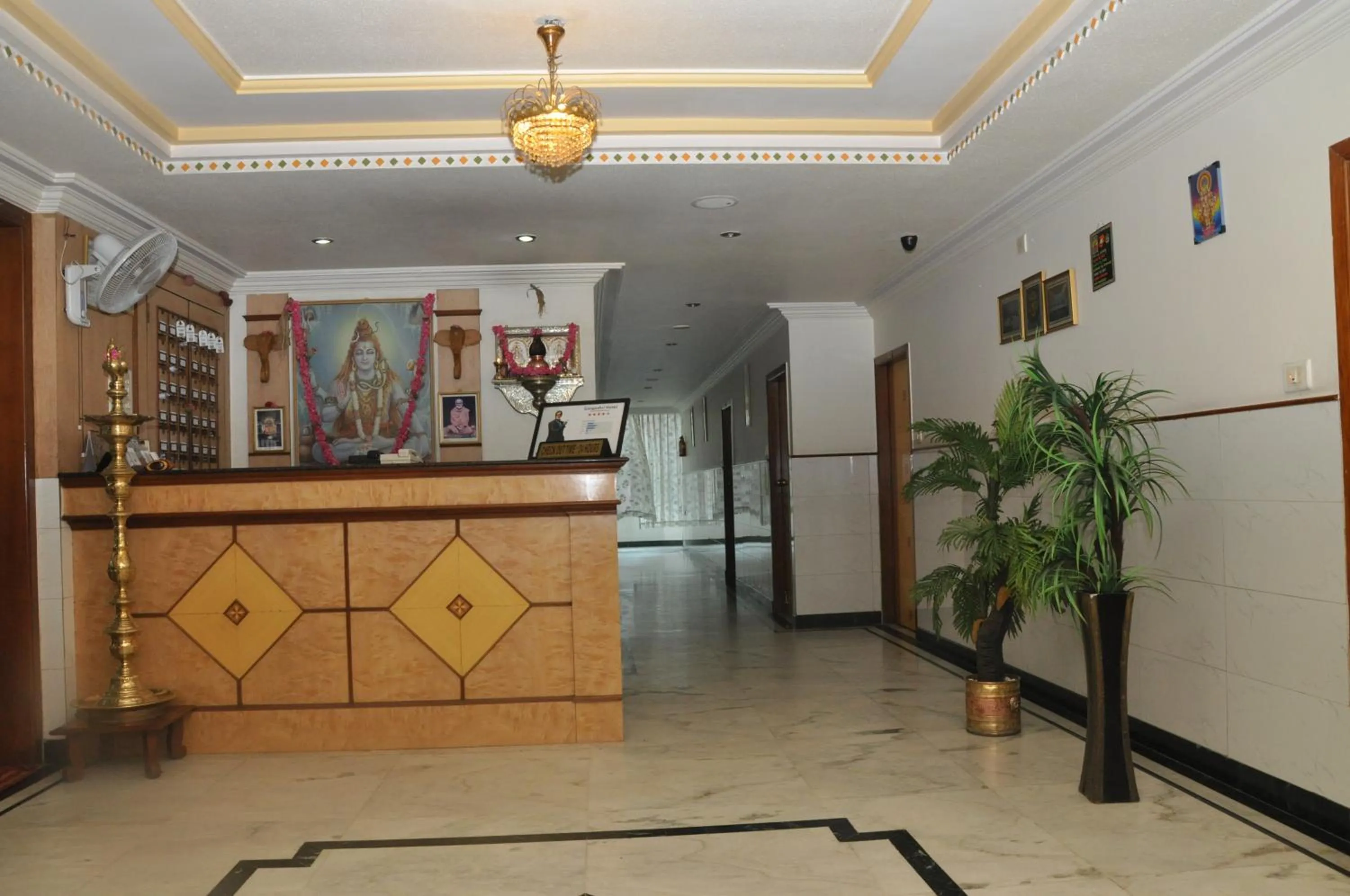 Lobby or reception in Hotel Gangothri