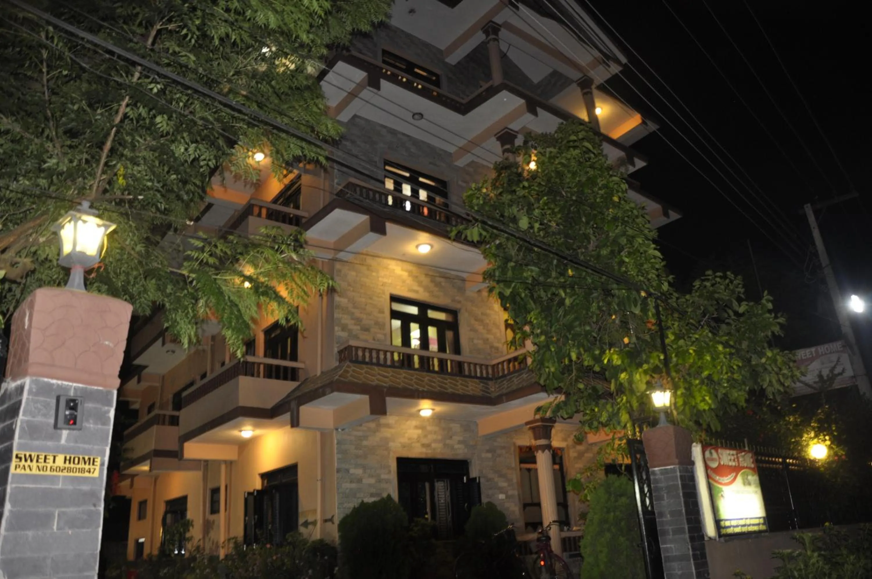 Facade/entrance in Sweet Home