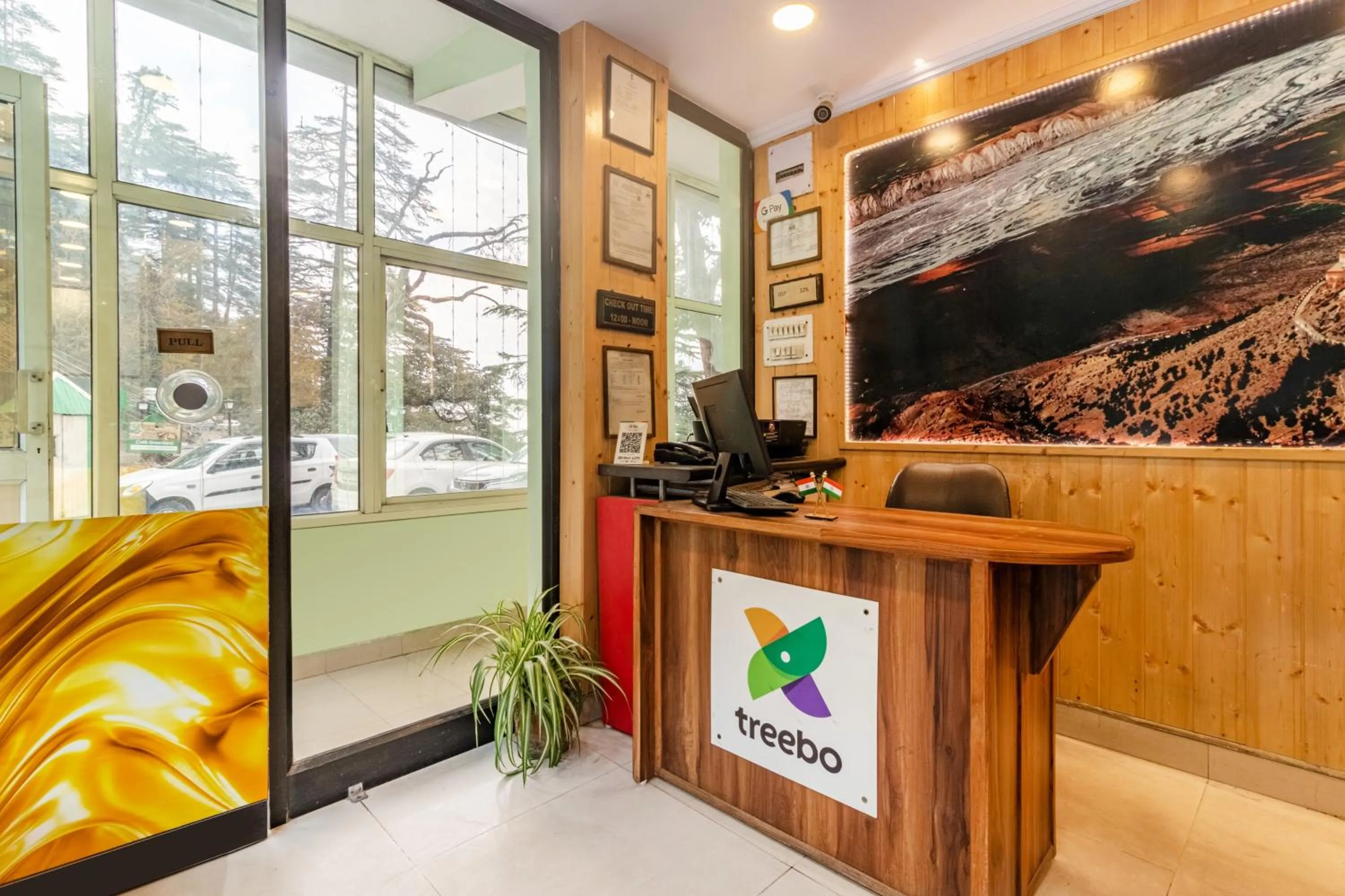 Lobby or reception in Treebo Greenland, Mall Road