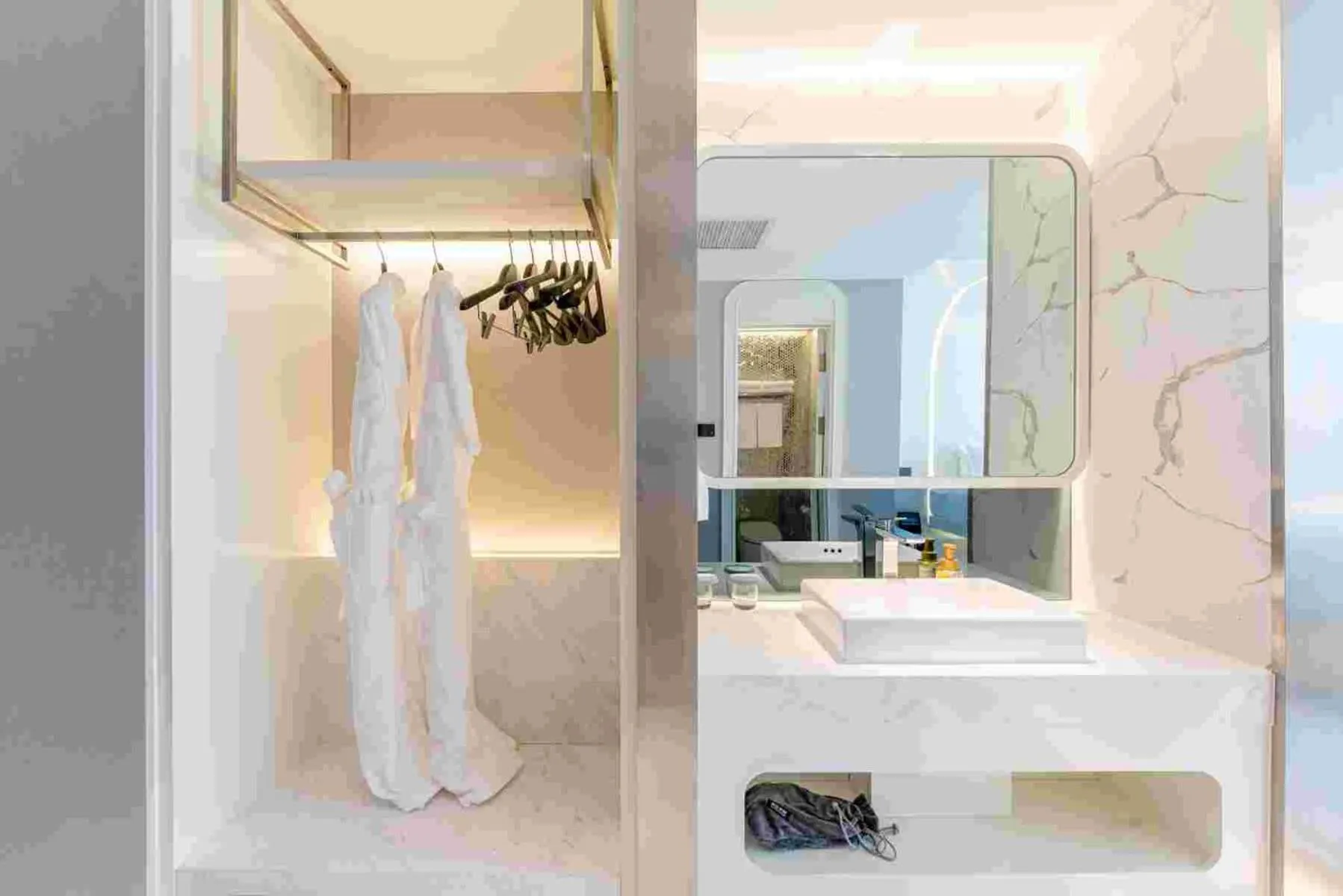 Shower in Crystal Hotel Shanghai North Sichuan Road on the Bund