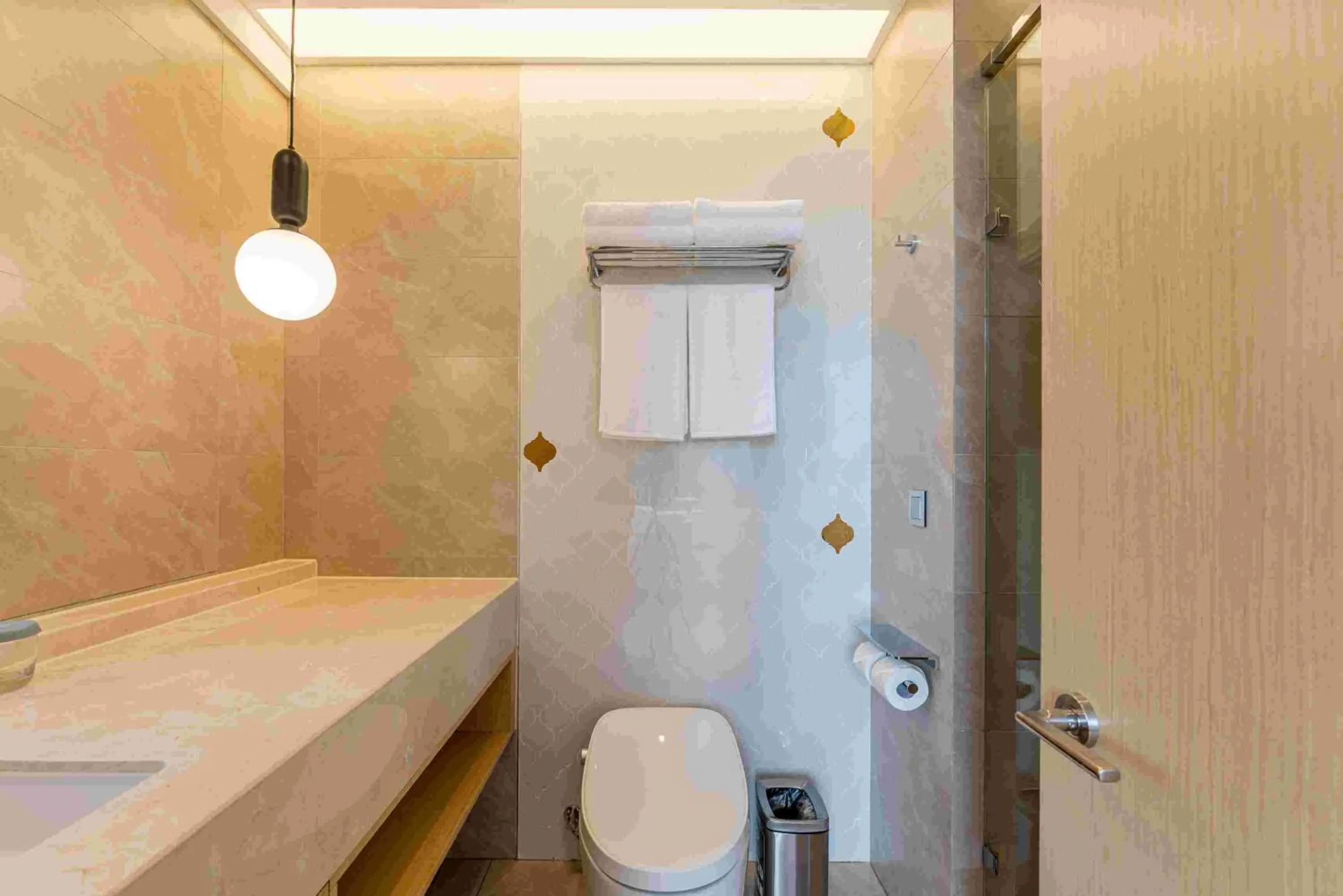 Shower in Crystal Hotel Shanghai North Sichuan Road on the Bund